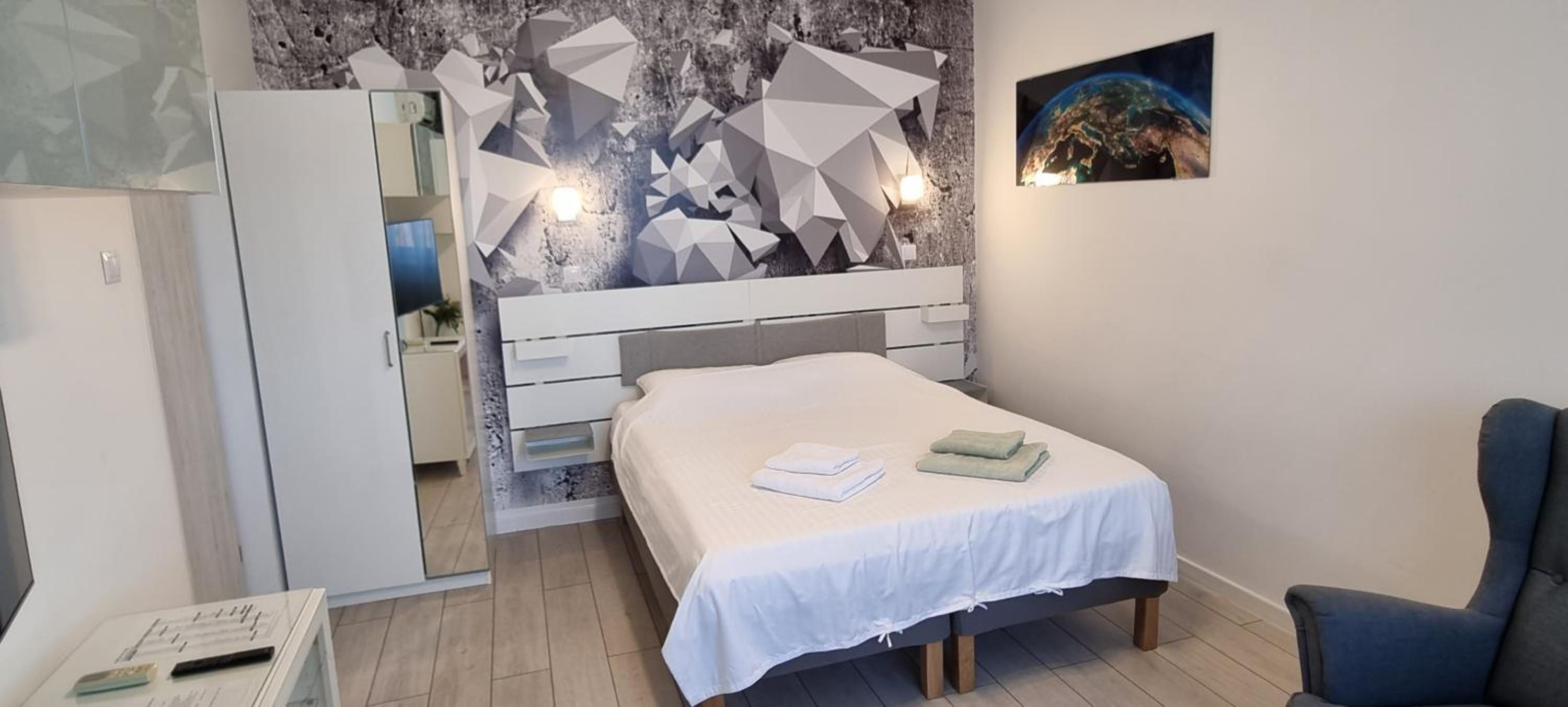 Studio Apartment