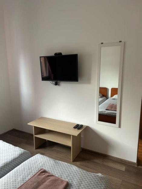 Classic Triple Room photo 1