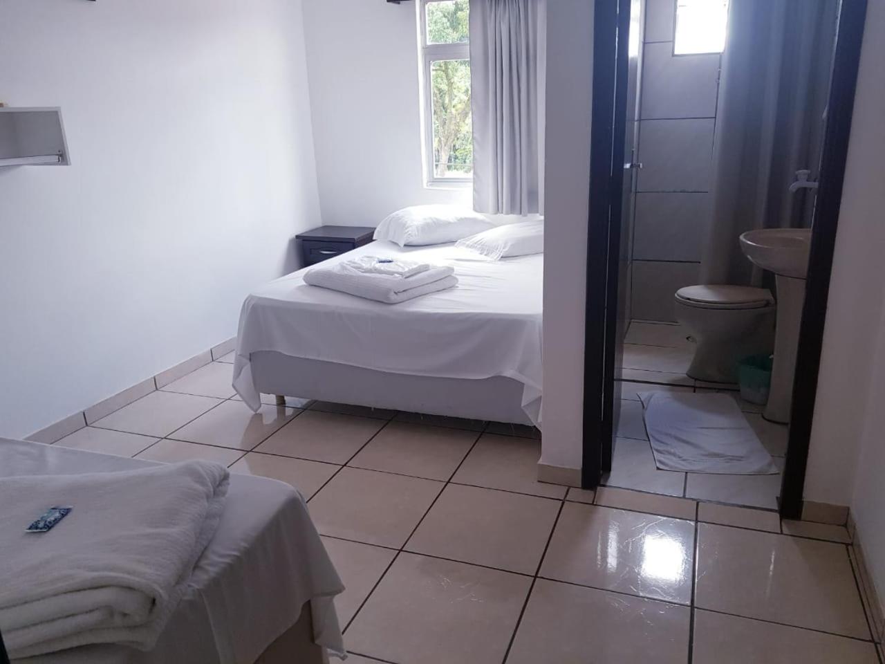 Double Room with Extra Bed photo 1