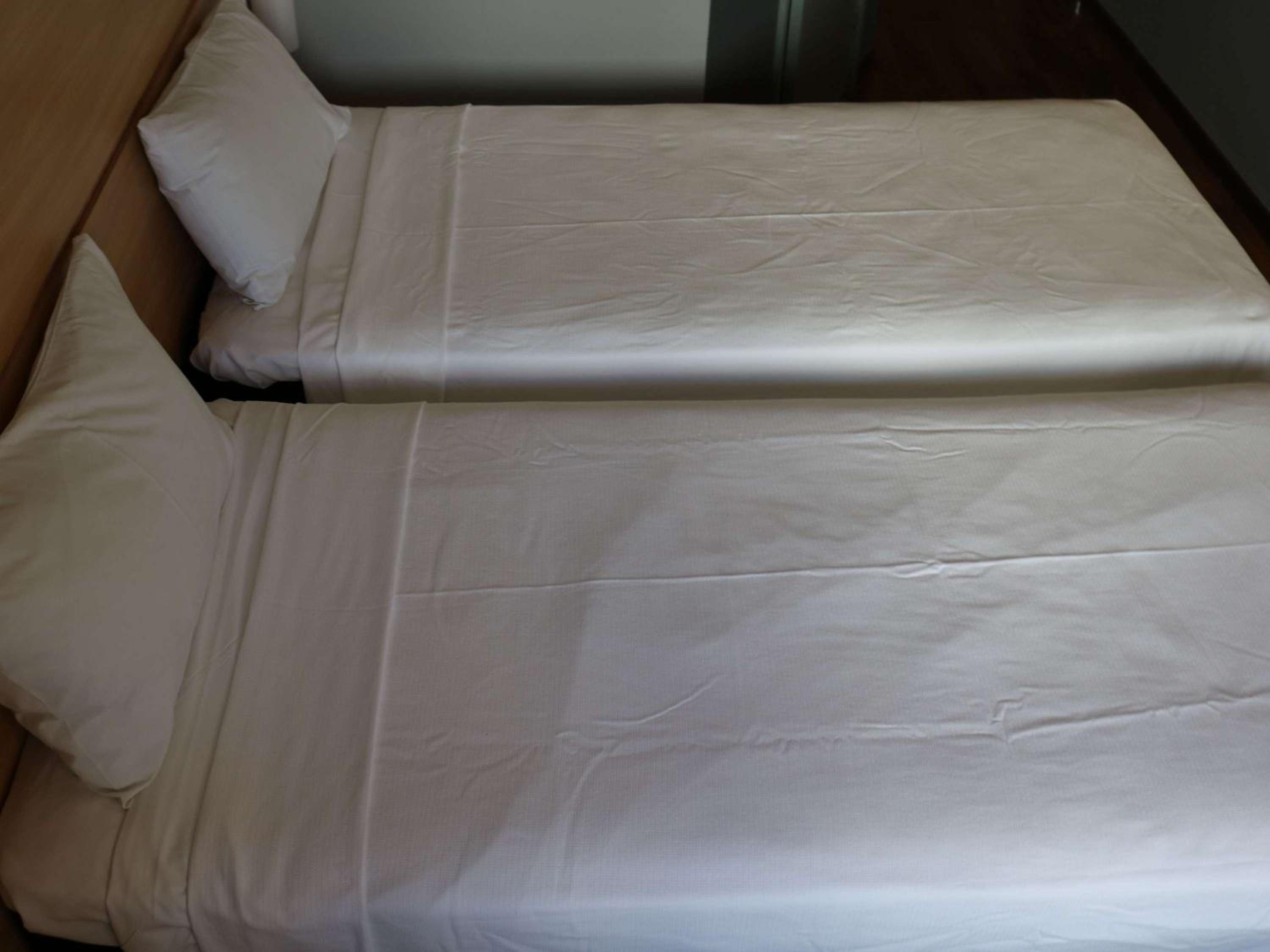 Standard Apartment with Two Single Beds - Photo 1