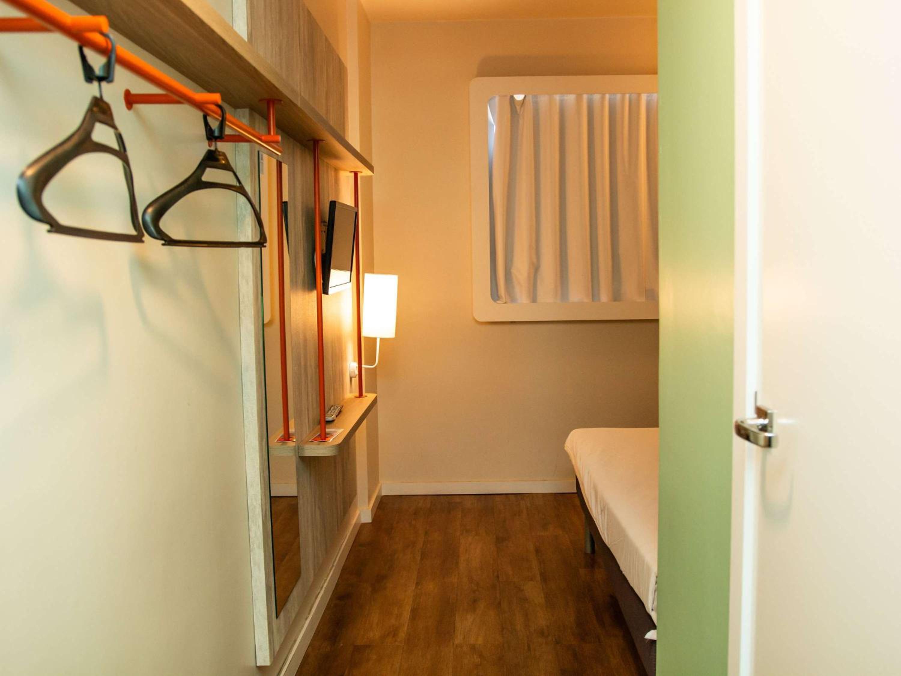 Standard Double Room - Photo 5