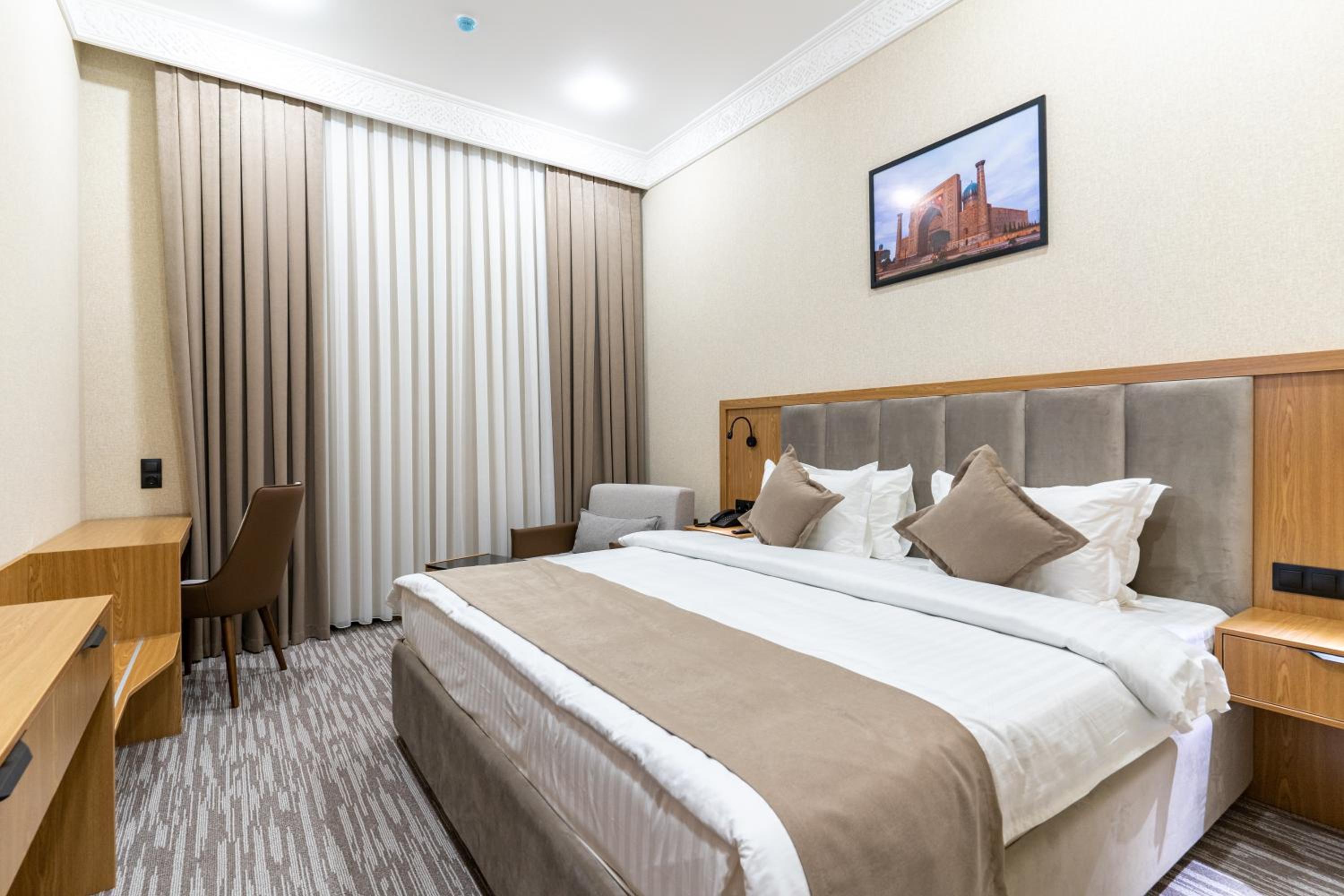 Deluxe Double Room with Balcony - Photo 1