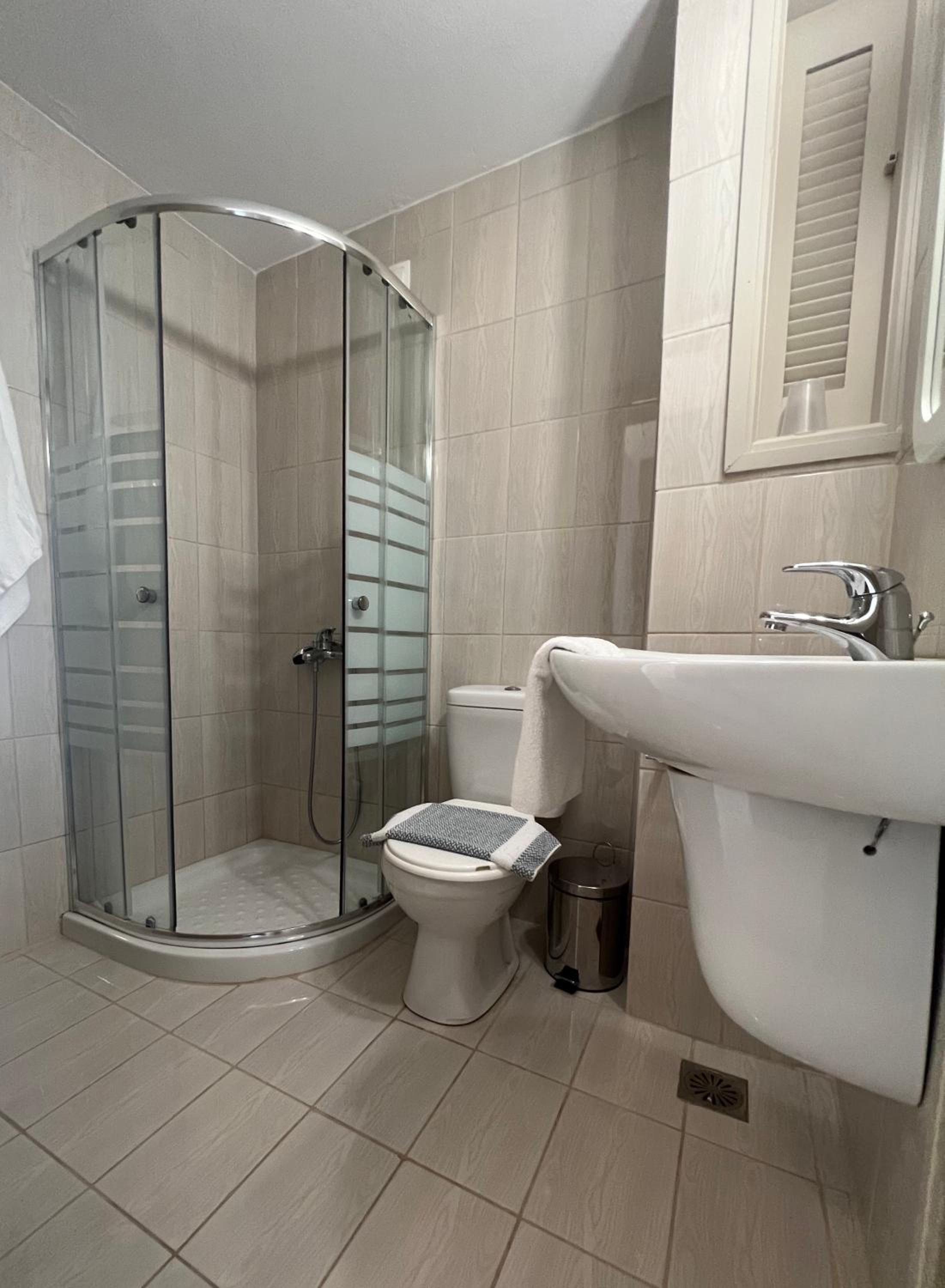 Double Room with Pool View photo 3