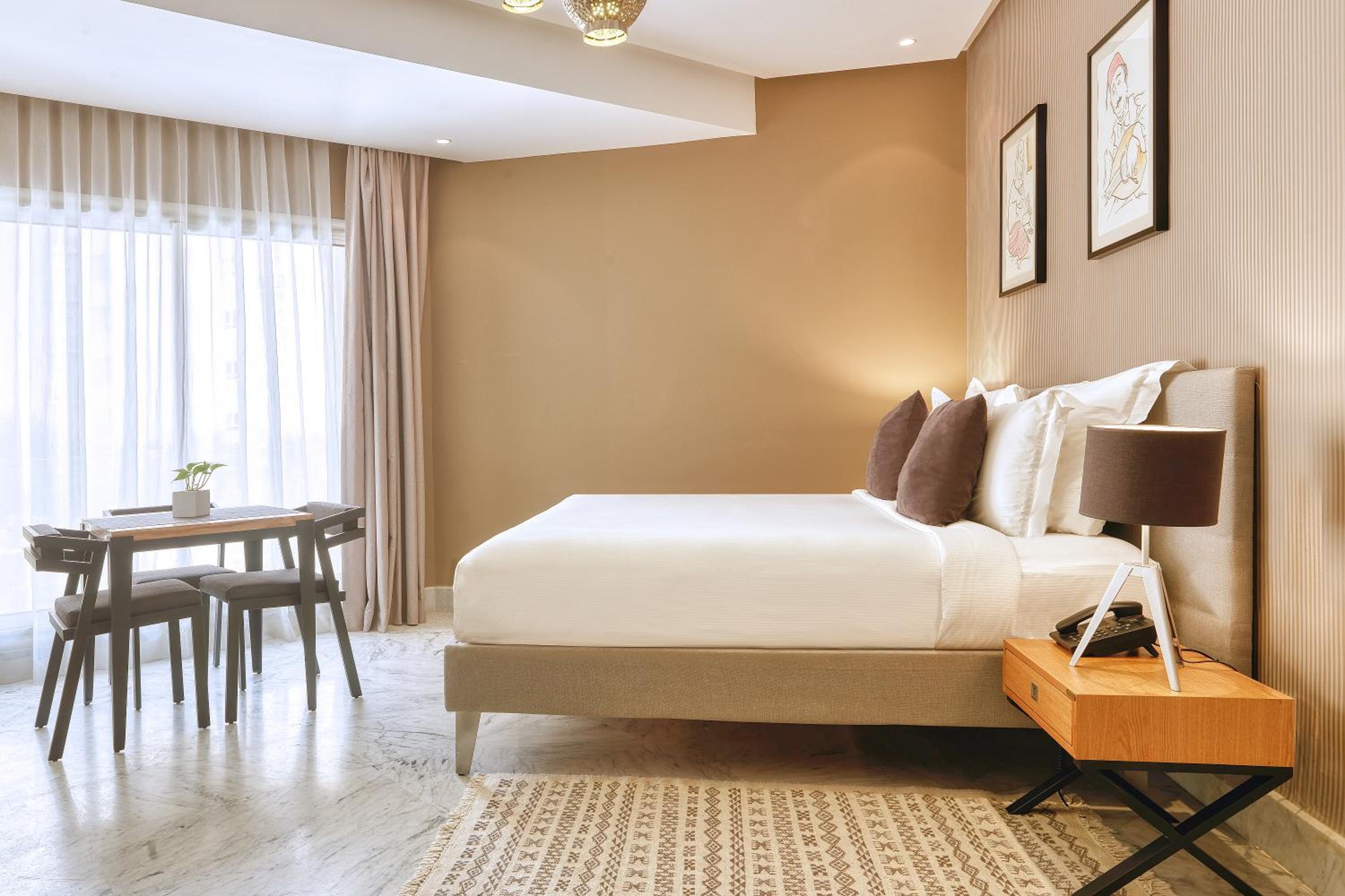 Deluxe King Room photo 2