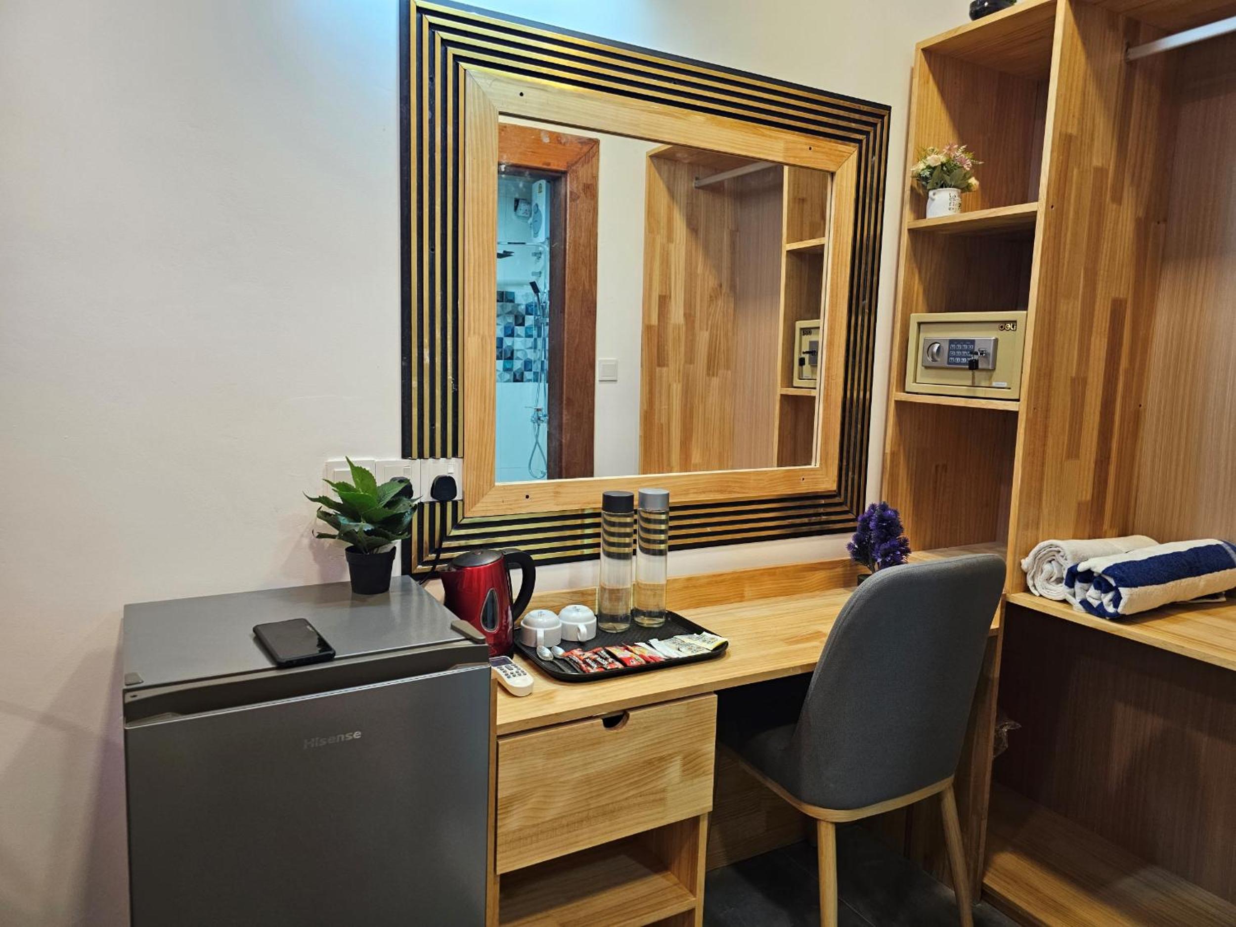 Deluxe Double or Twin Room - Photo 7