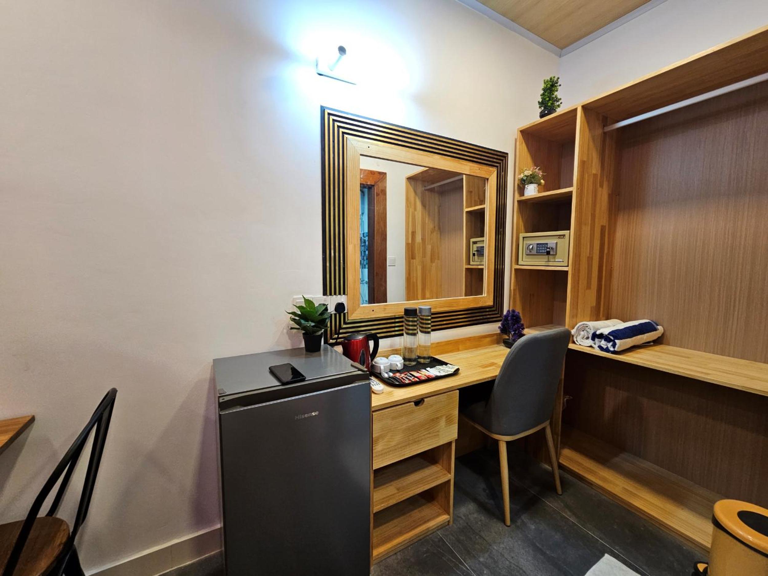 Deluxe Double or Twin Room - Photo 9
