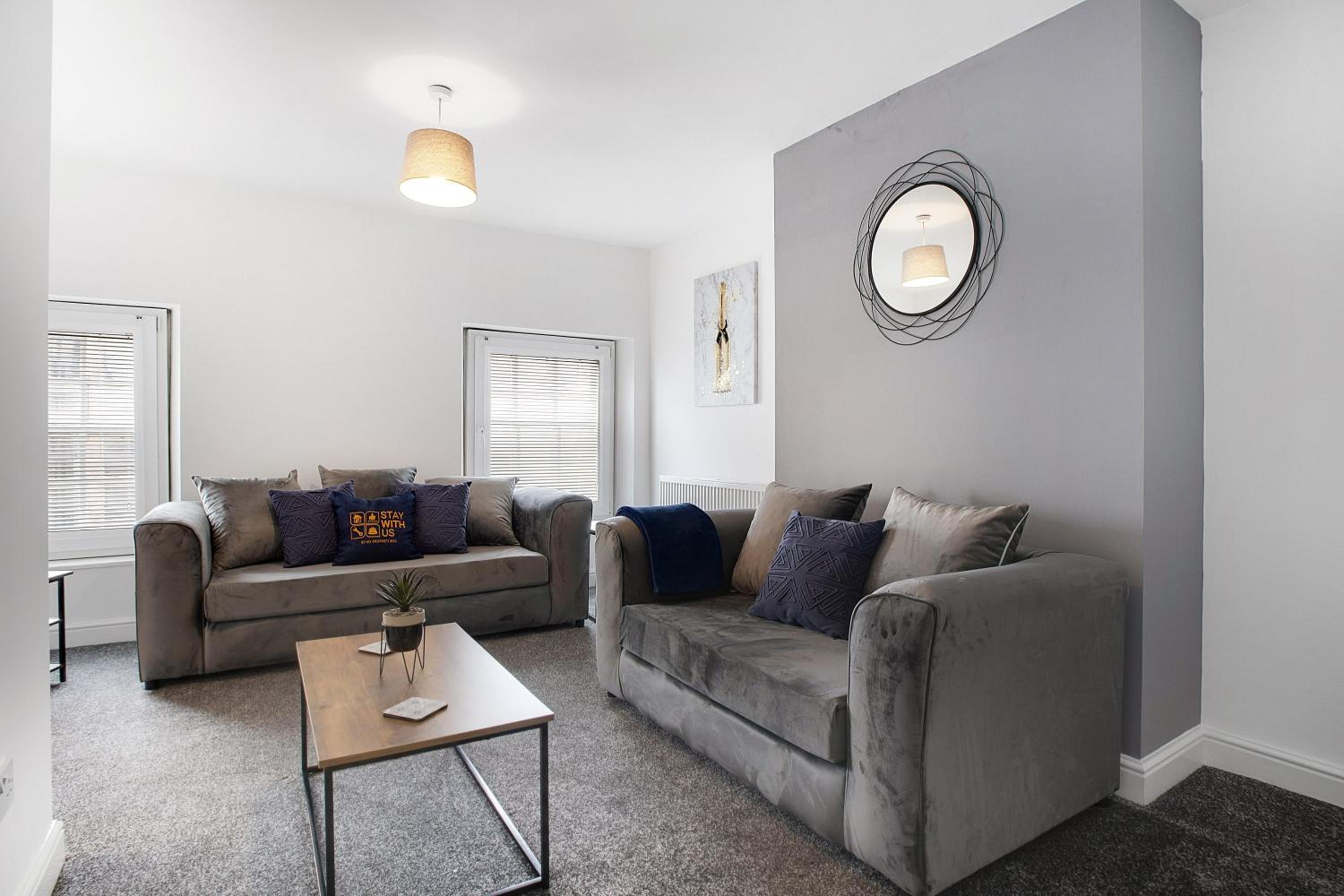 Apartment photo 1