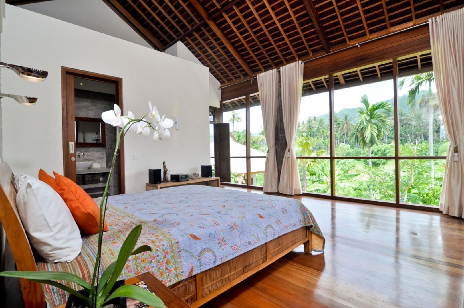 Three-Bedroom Villa - Photo 29