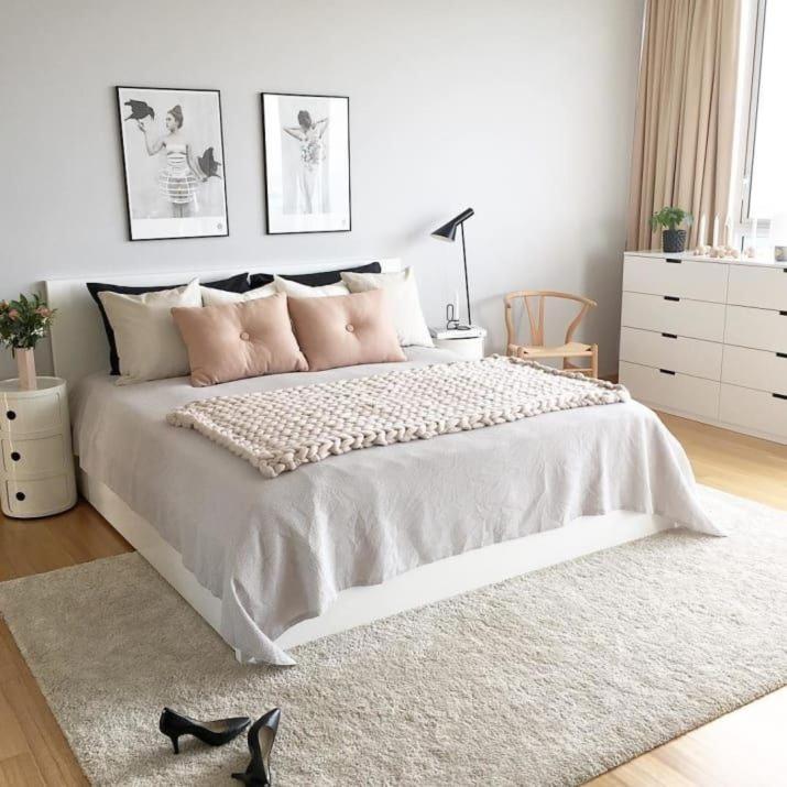 One-Bedroom Apartment photo 3