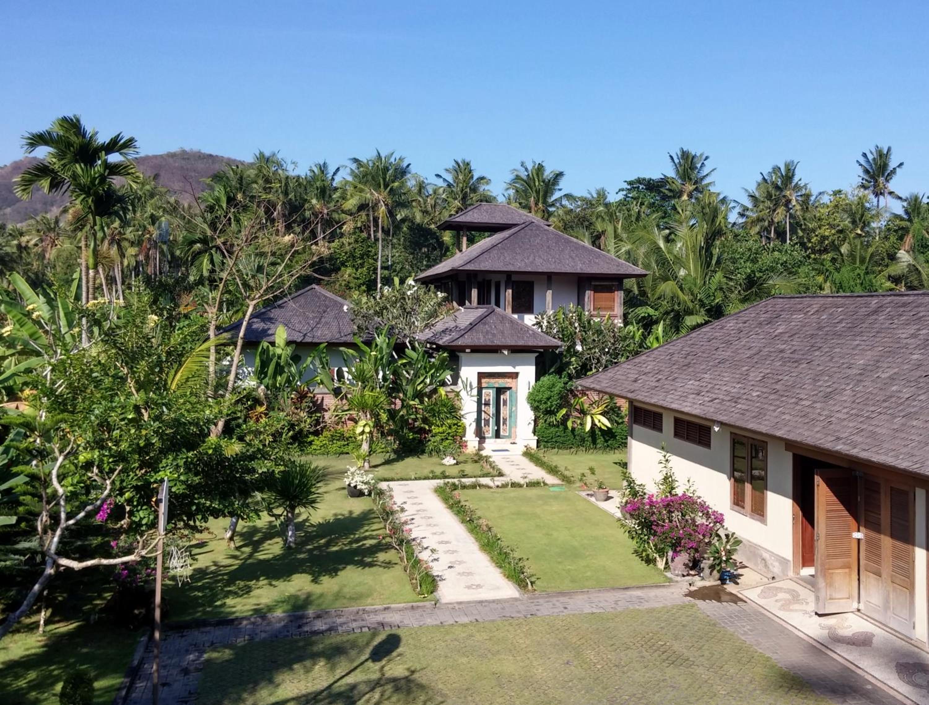 Three-Bedroom Villa - Photo 13