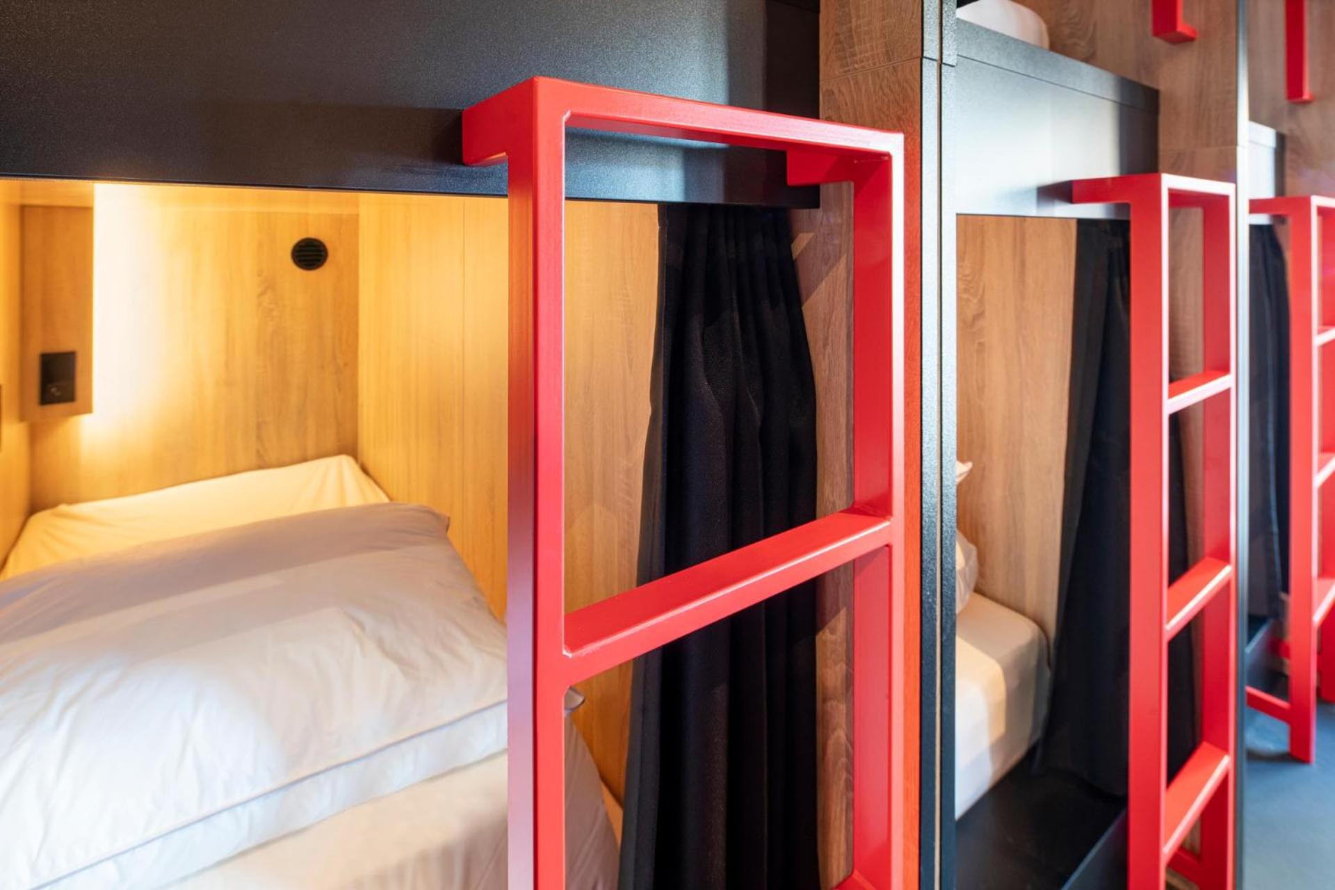 Single Bed in Female Dormitory Room photo 2