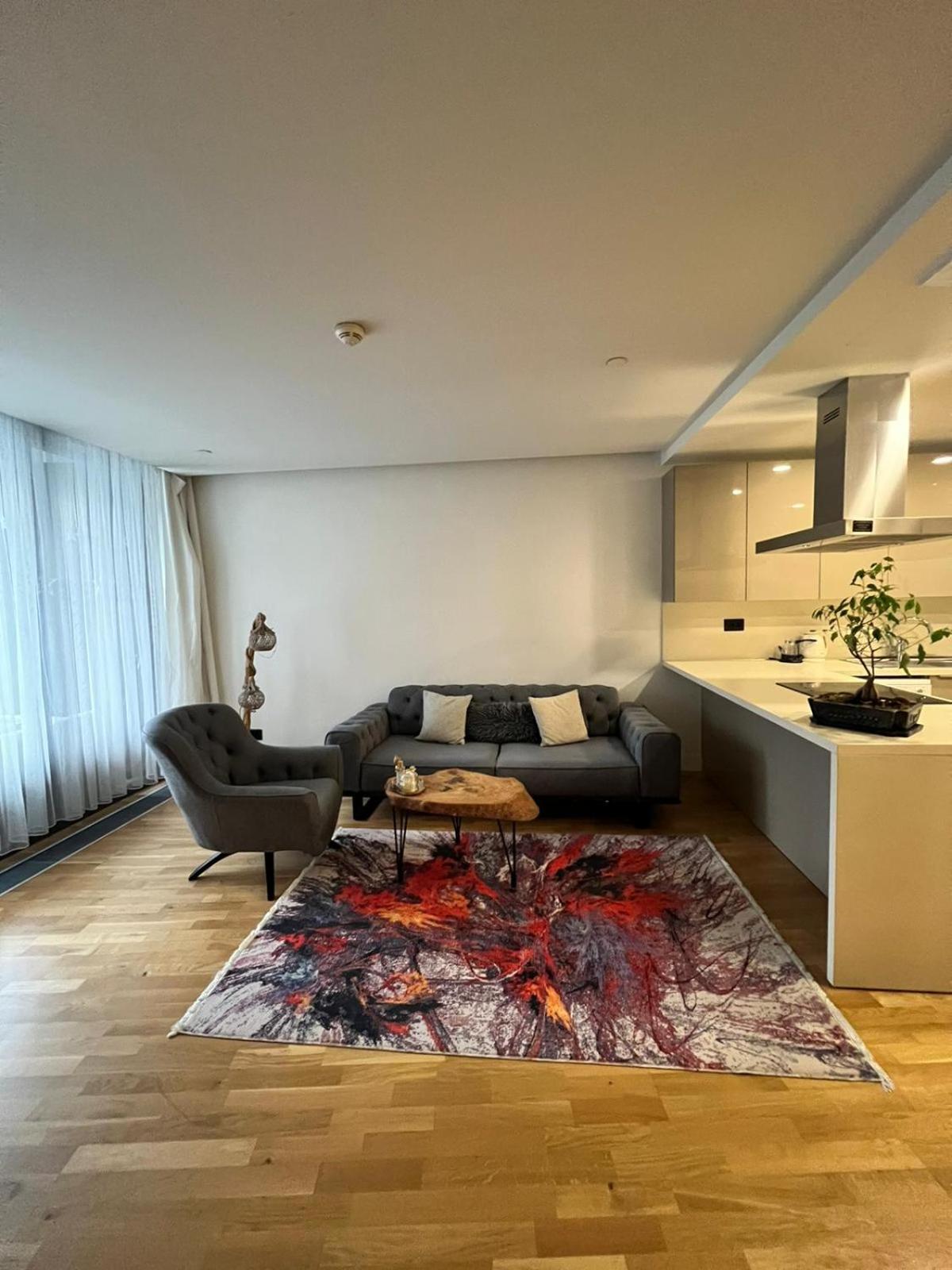 King Suite with Balcony photo 1