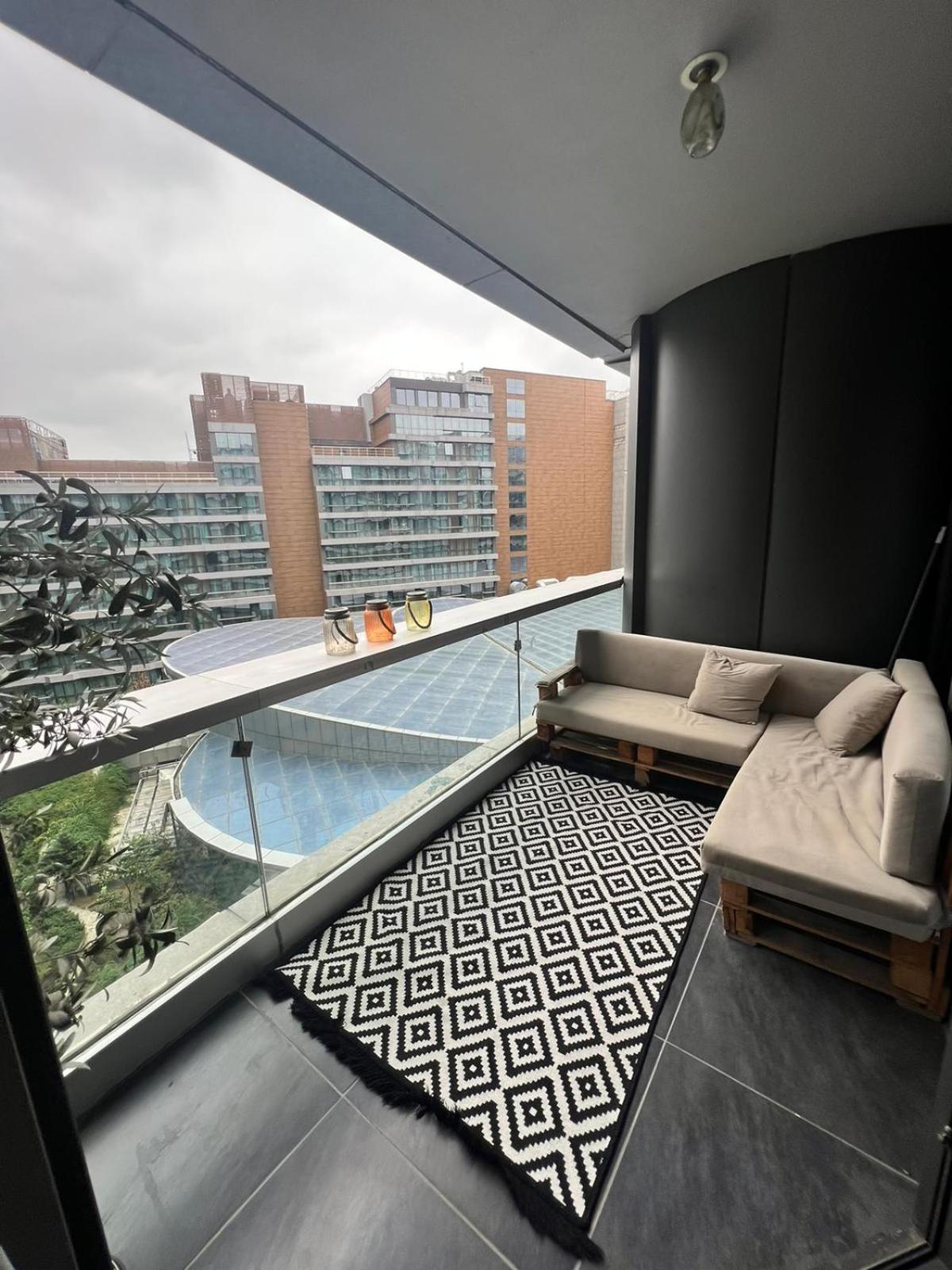 King Suite with Balcony photo 3