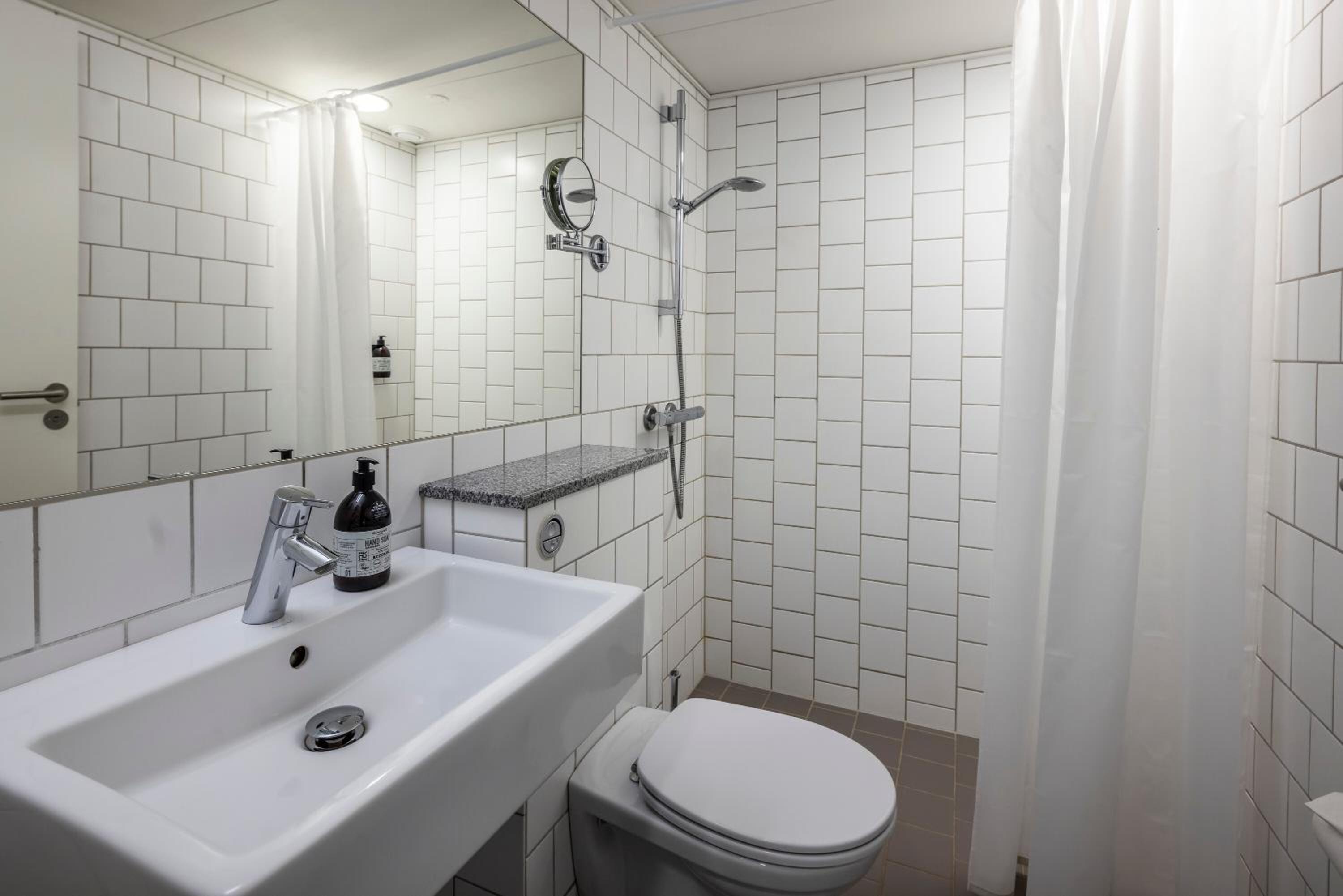 Standard Double Room - Photo 2
