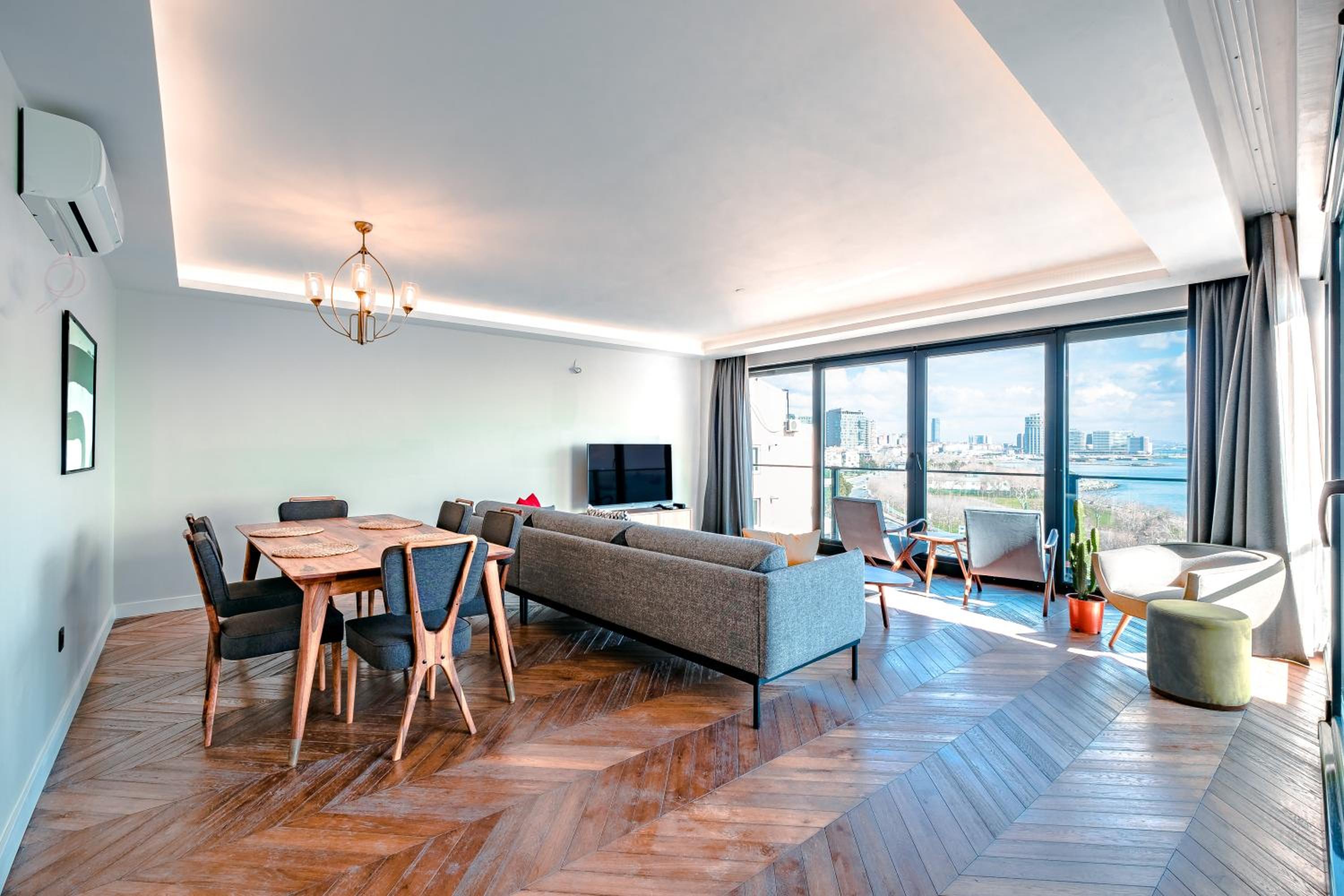 Apartment photo 1