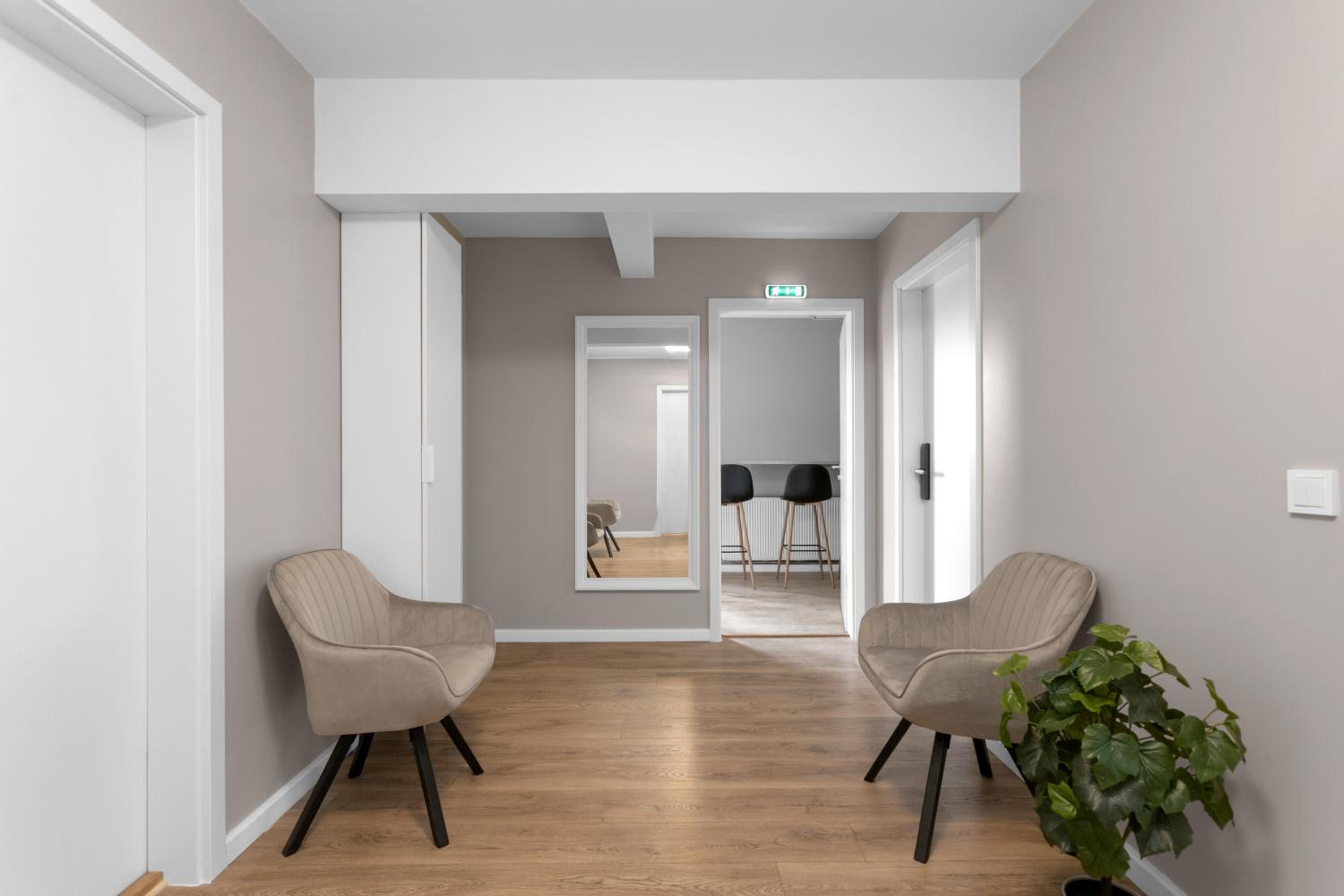 Twin Room - Photo 14