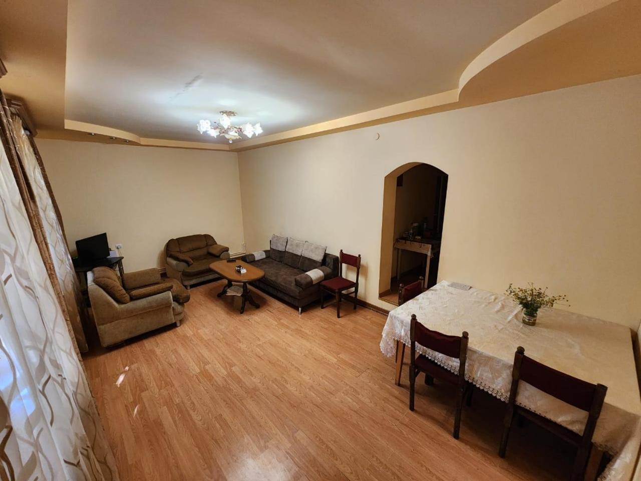 Villa photo 2