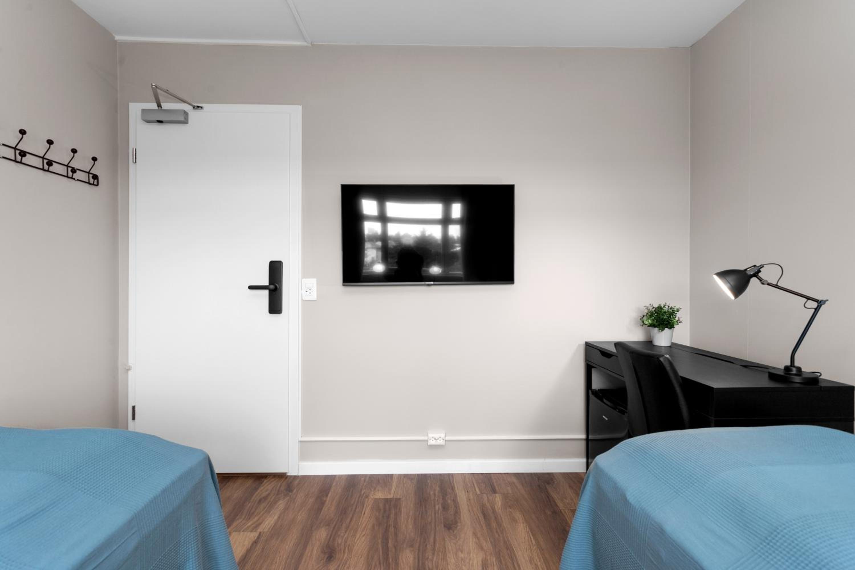 Twin Room - Photo 8