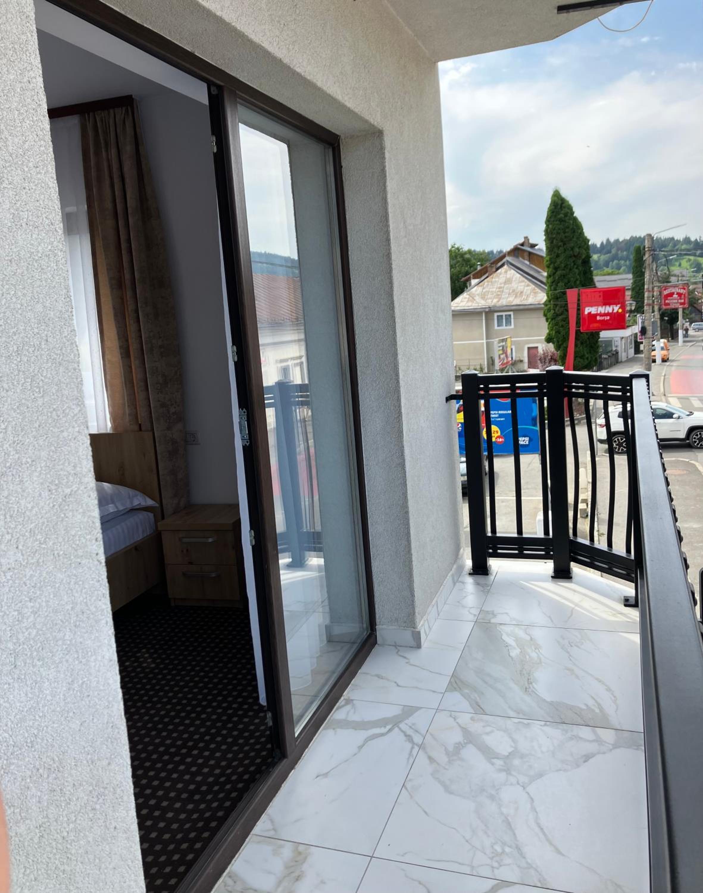 Double Room with Balcony photo 3