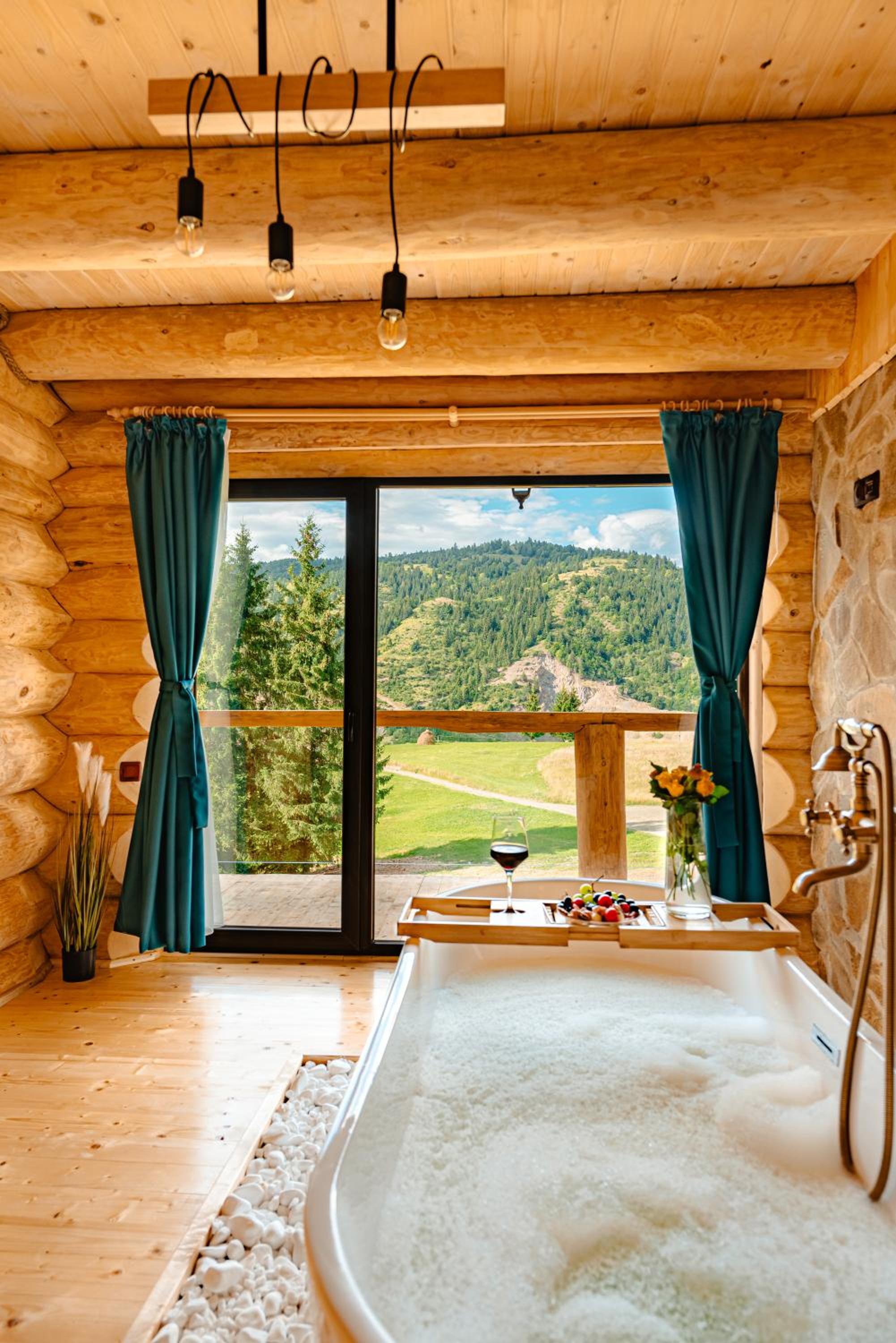 Deluxe Double Room with Bath photo 2