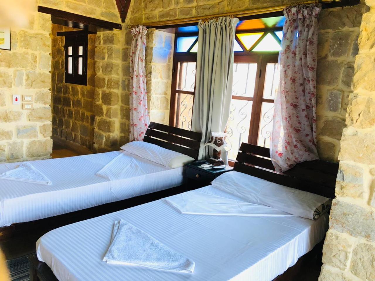 Deluxe Double Room with Side Sea View - Photo 3