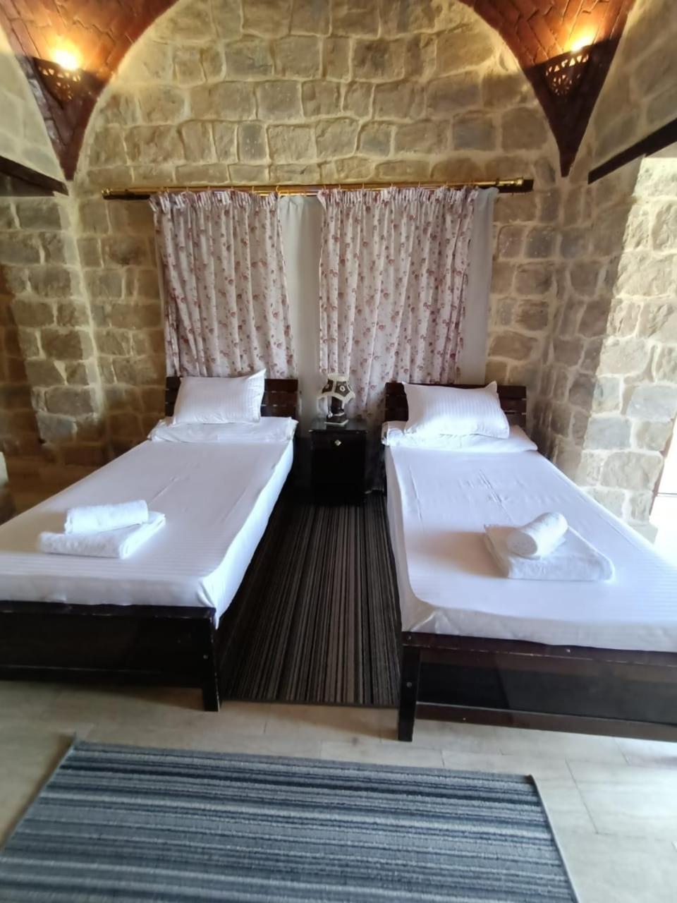 Deluxe Double Room with Side Sea View - Photo 5