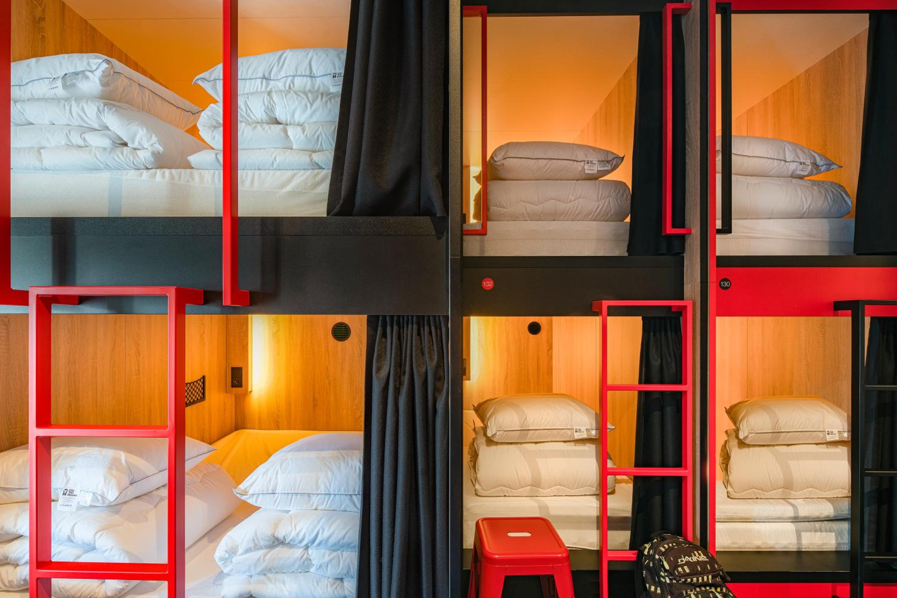 Single Bed in Mixed Dormitory Room photo 3