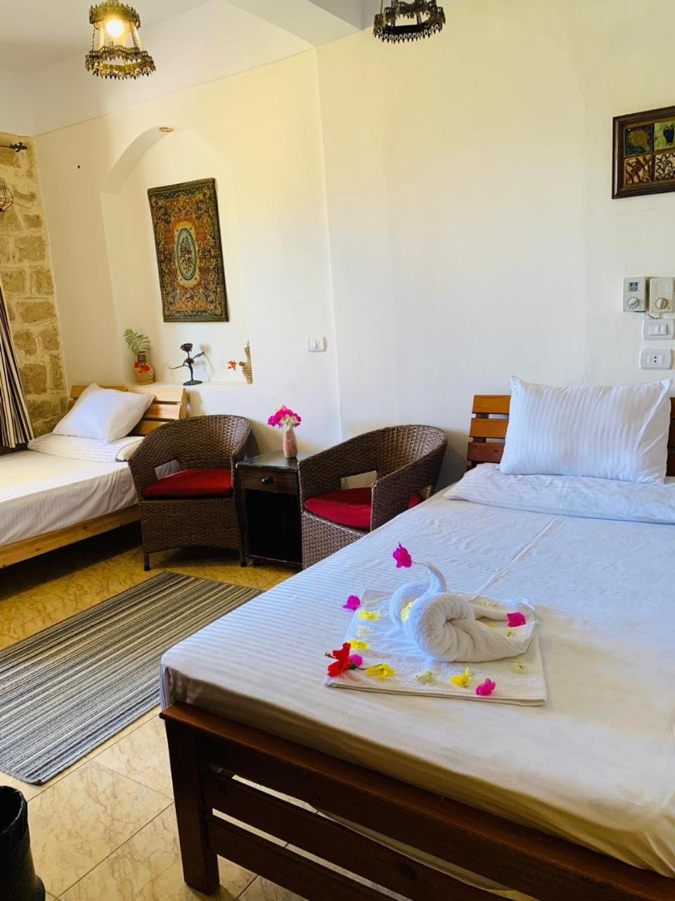 Triple Room with Garden View - Photo 11