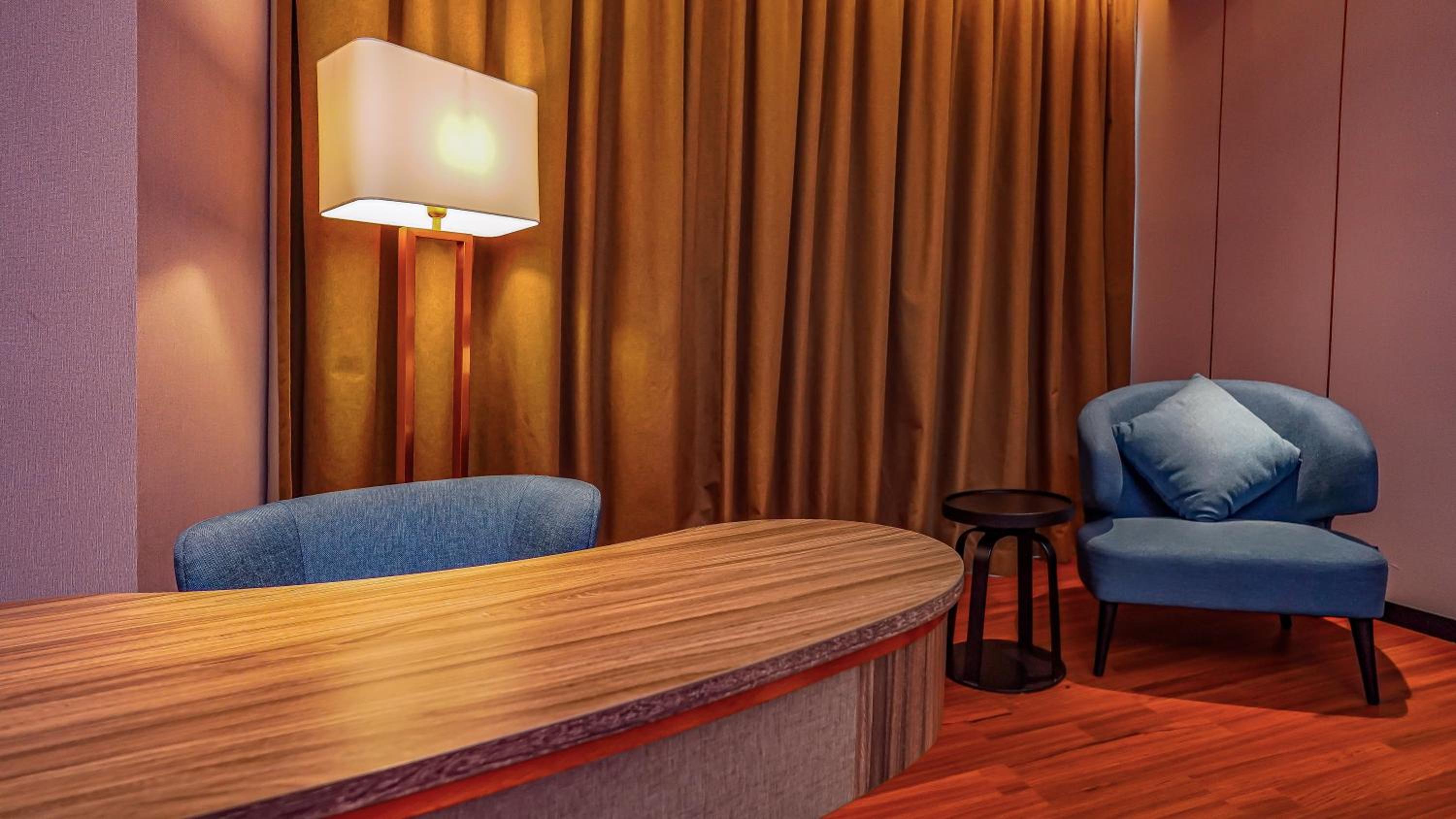 Deluxe King Room photo 1