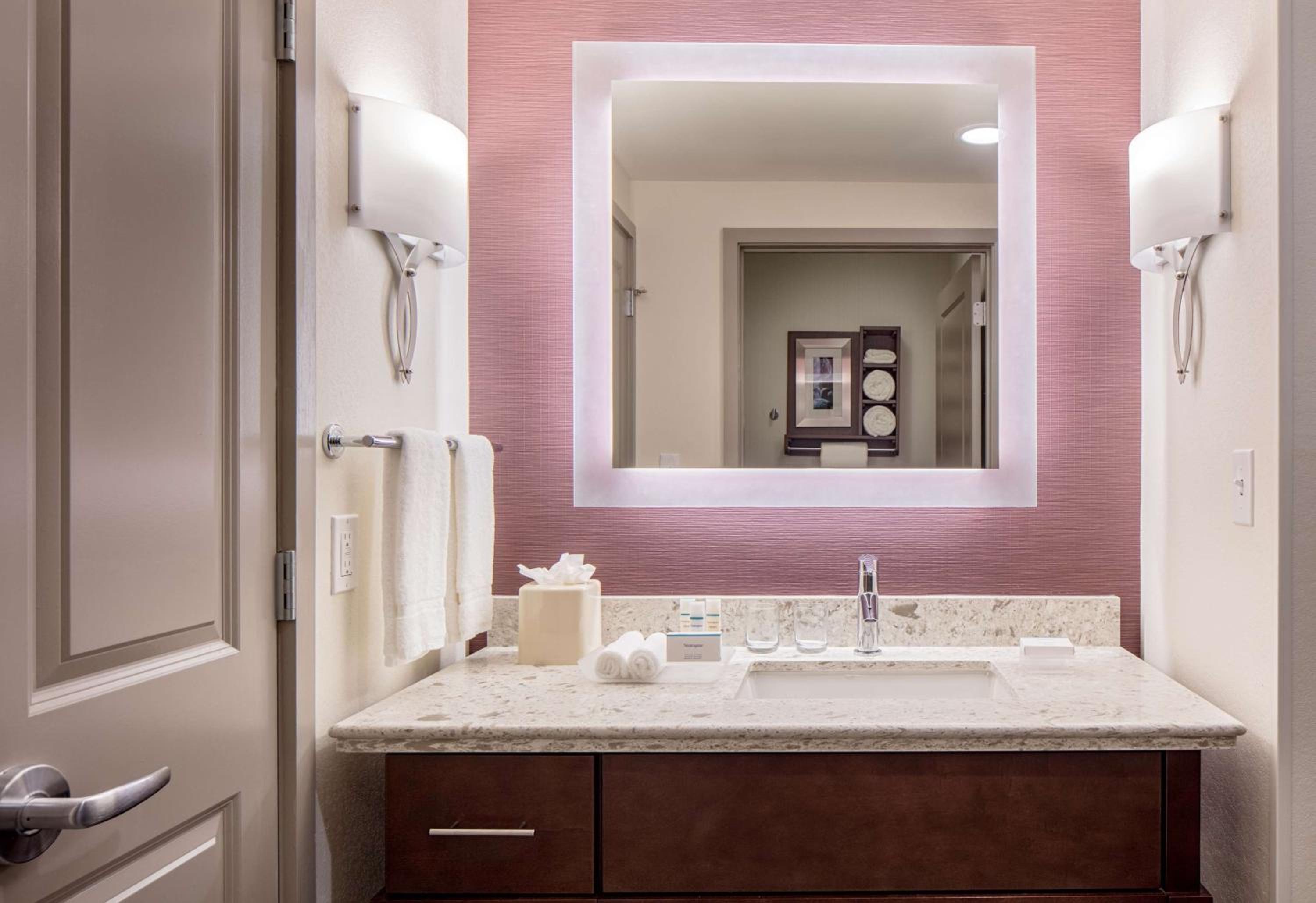One-Bedroom Deluxe Suite with Two Double Beds and Sofa Bed