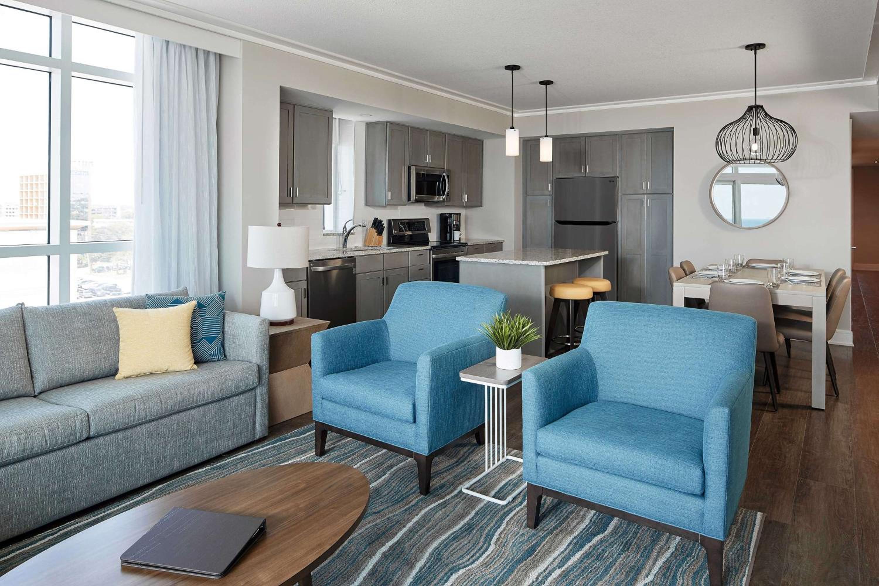 Three-Bedroom Ocean View Suite with One King Bed and Two Queen Beds - Photo 2