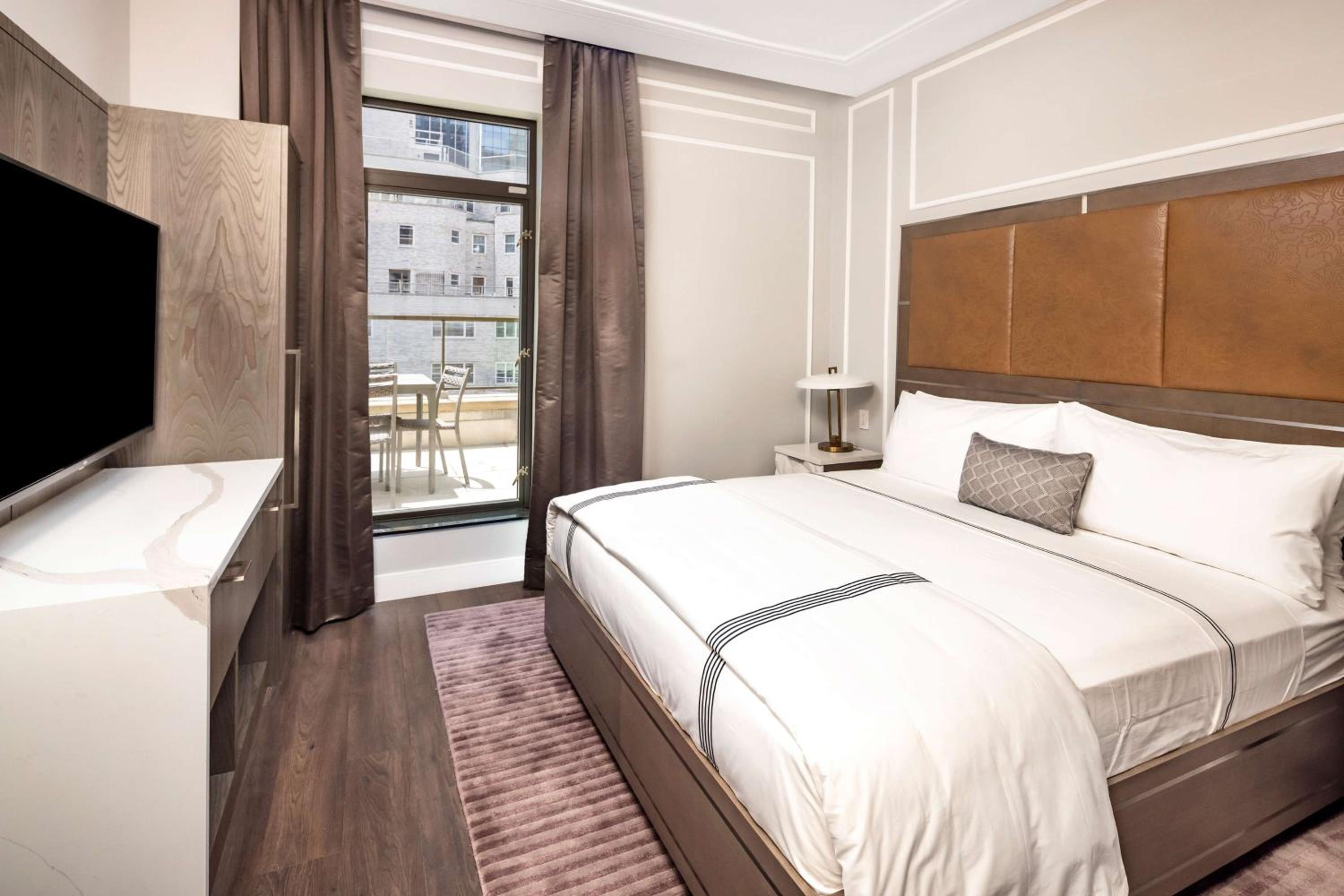 One-Bedroom King Penthouse Suite with Sofa Bed