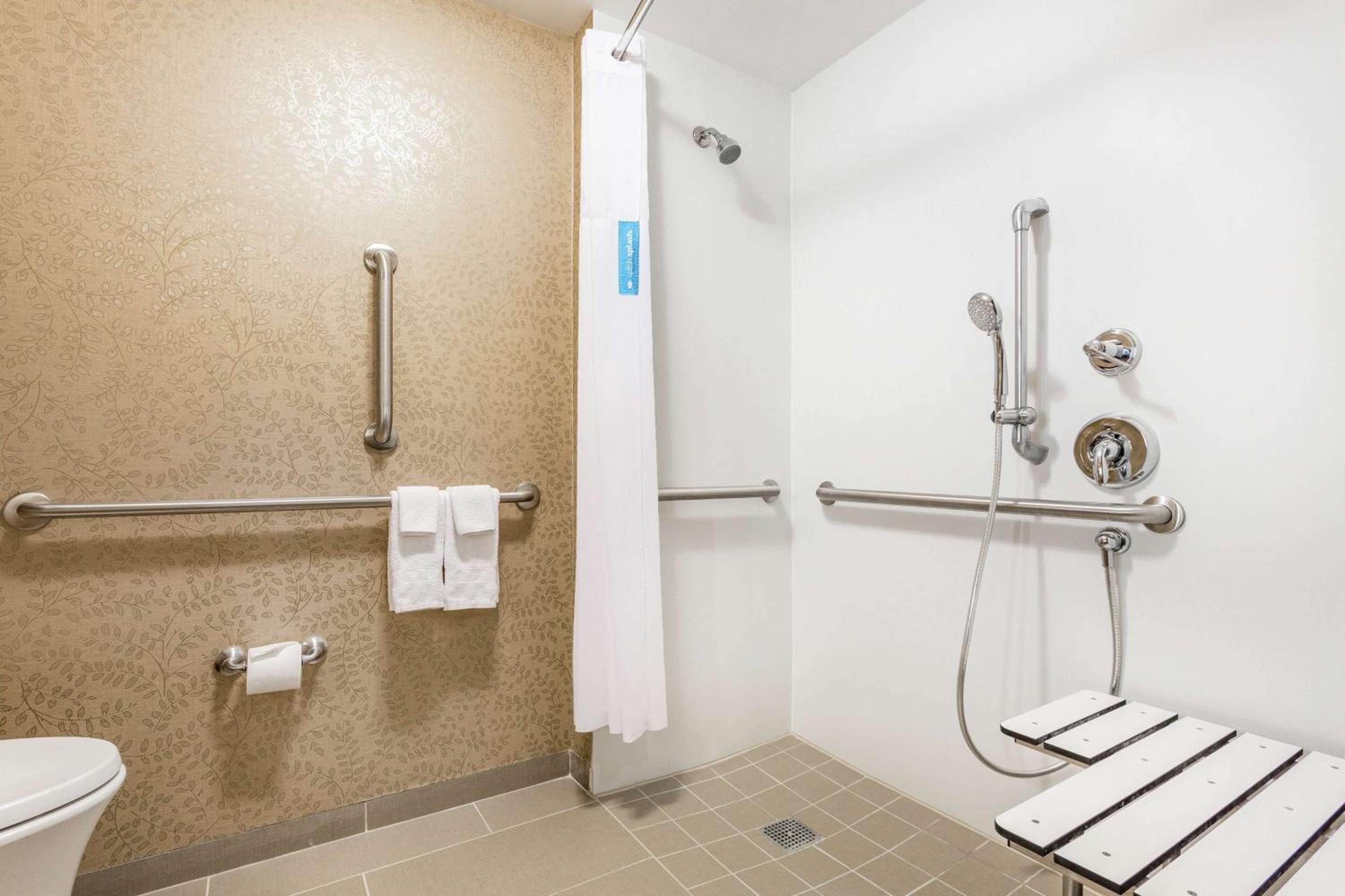 Double Room with 2 Double Beds - Disability Access