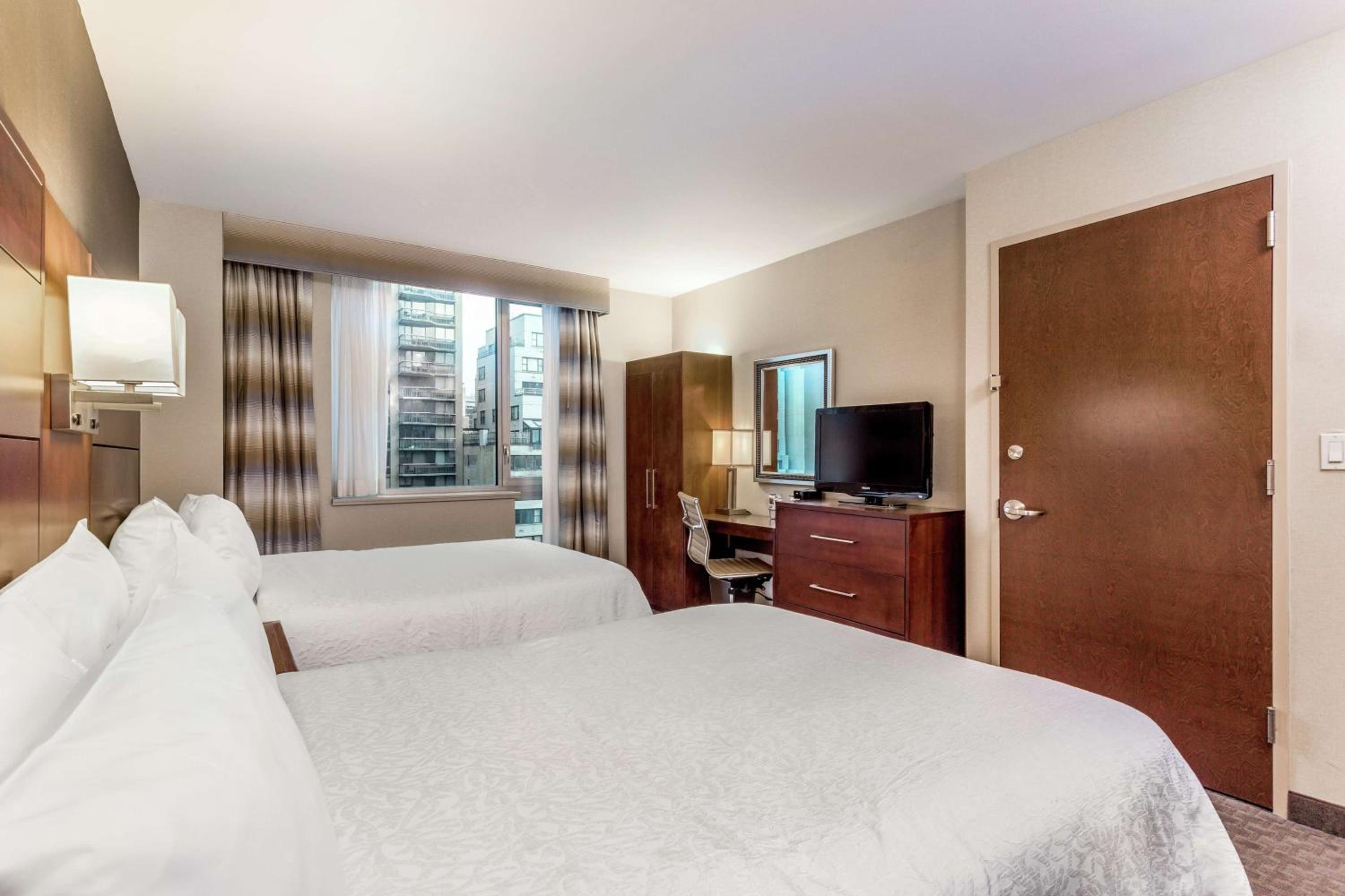Double Room with Two Double Beds with City View