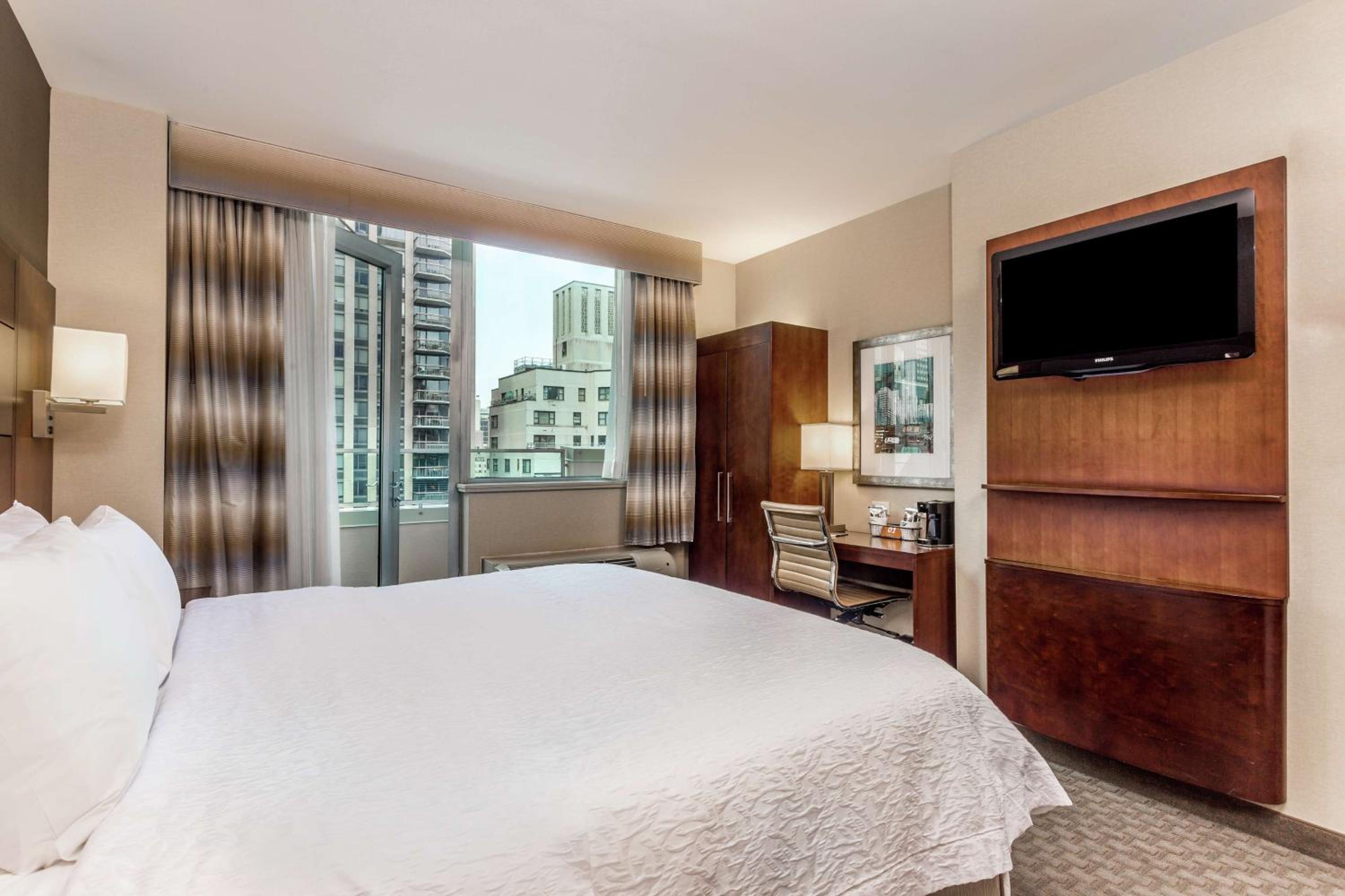King Room with Balcony
