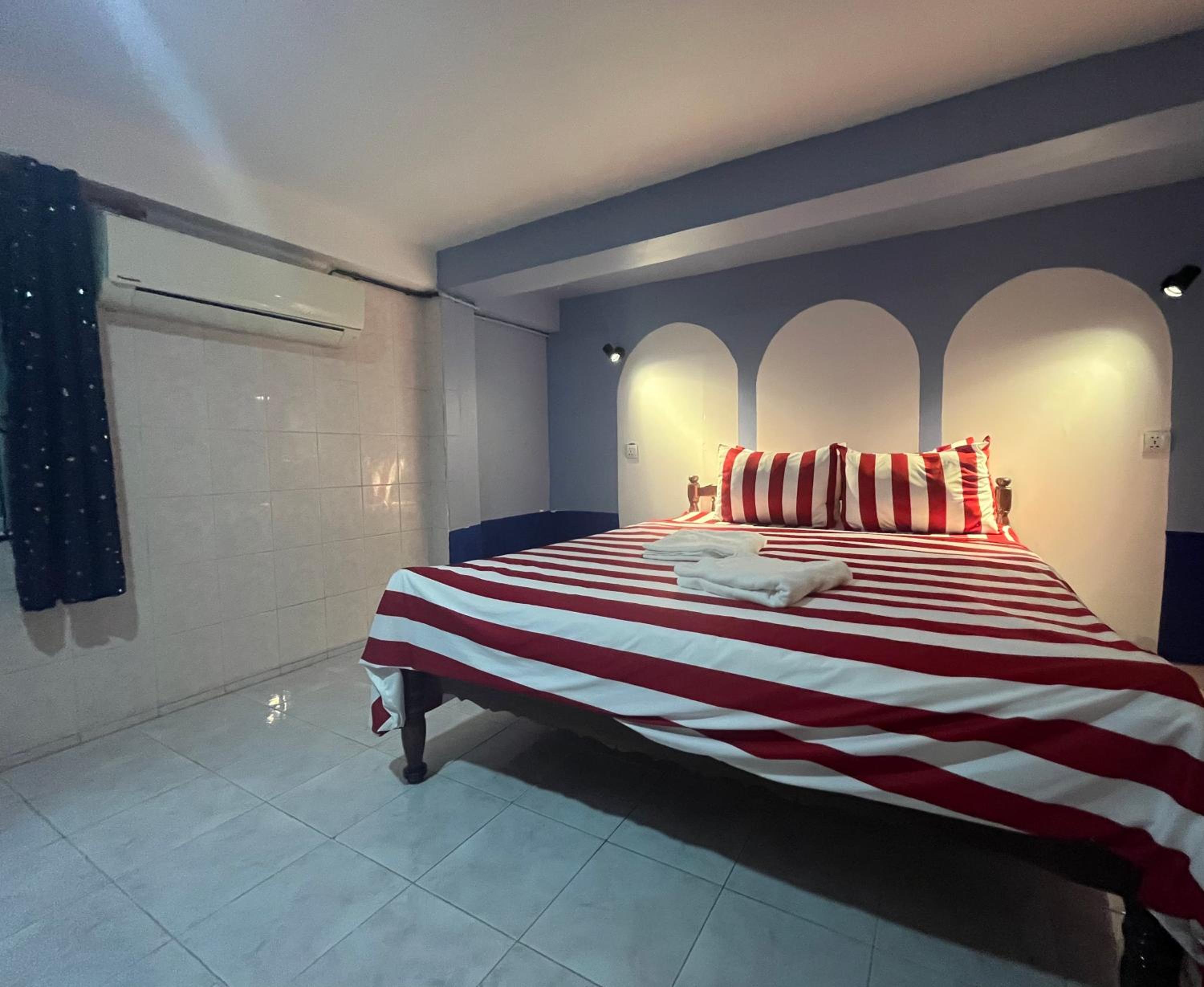Standard Double Room with Shared Bathroom photo 1