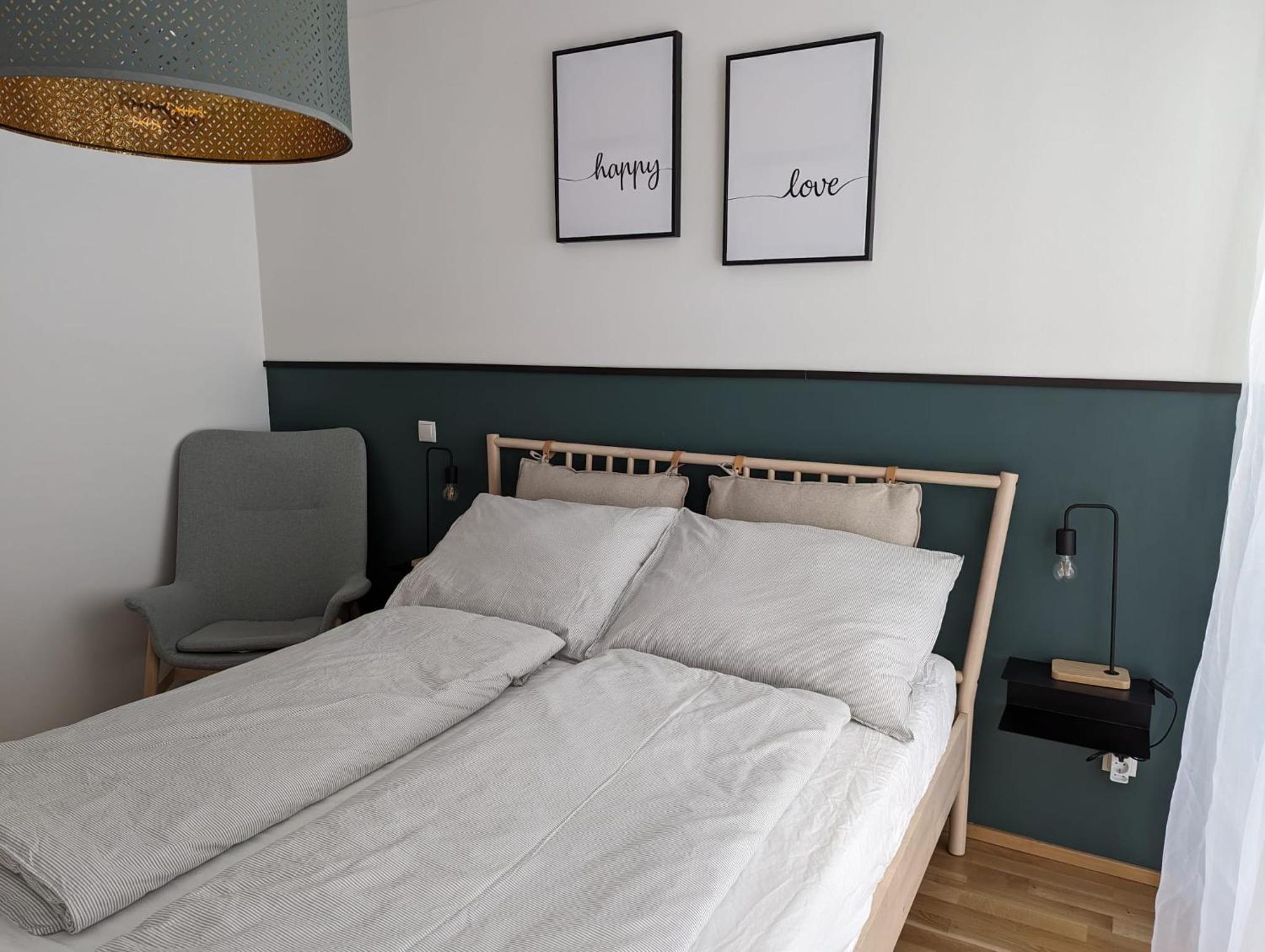 One-Bedroom Apartment photo 1