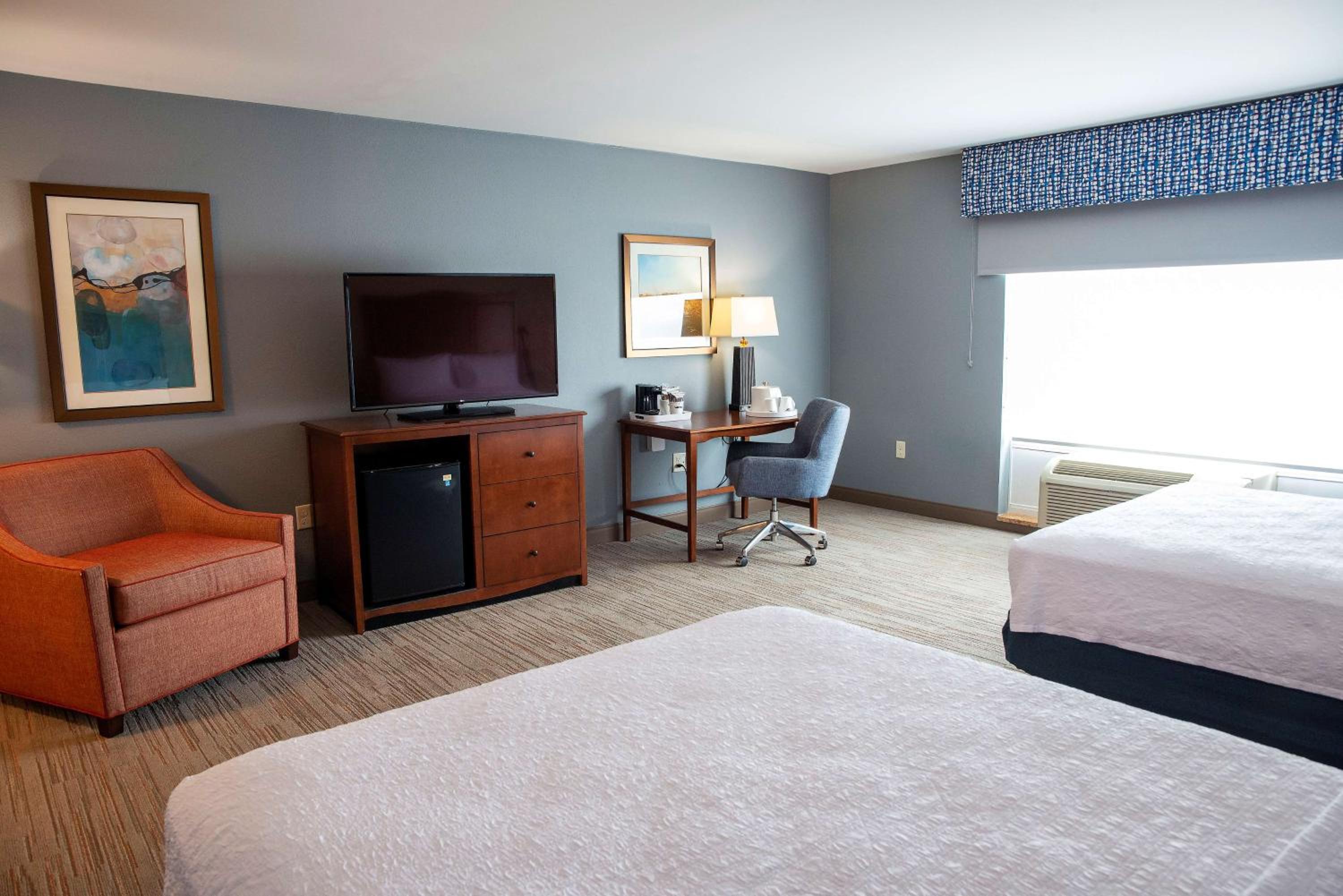 Room with Two Queen Beds - Non-Smoking photo 1
