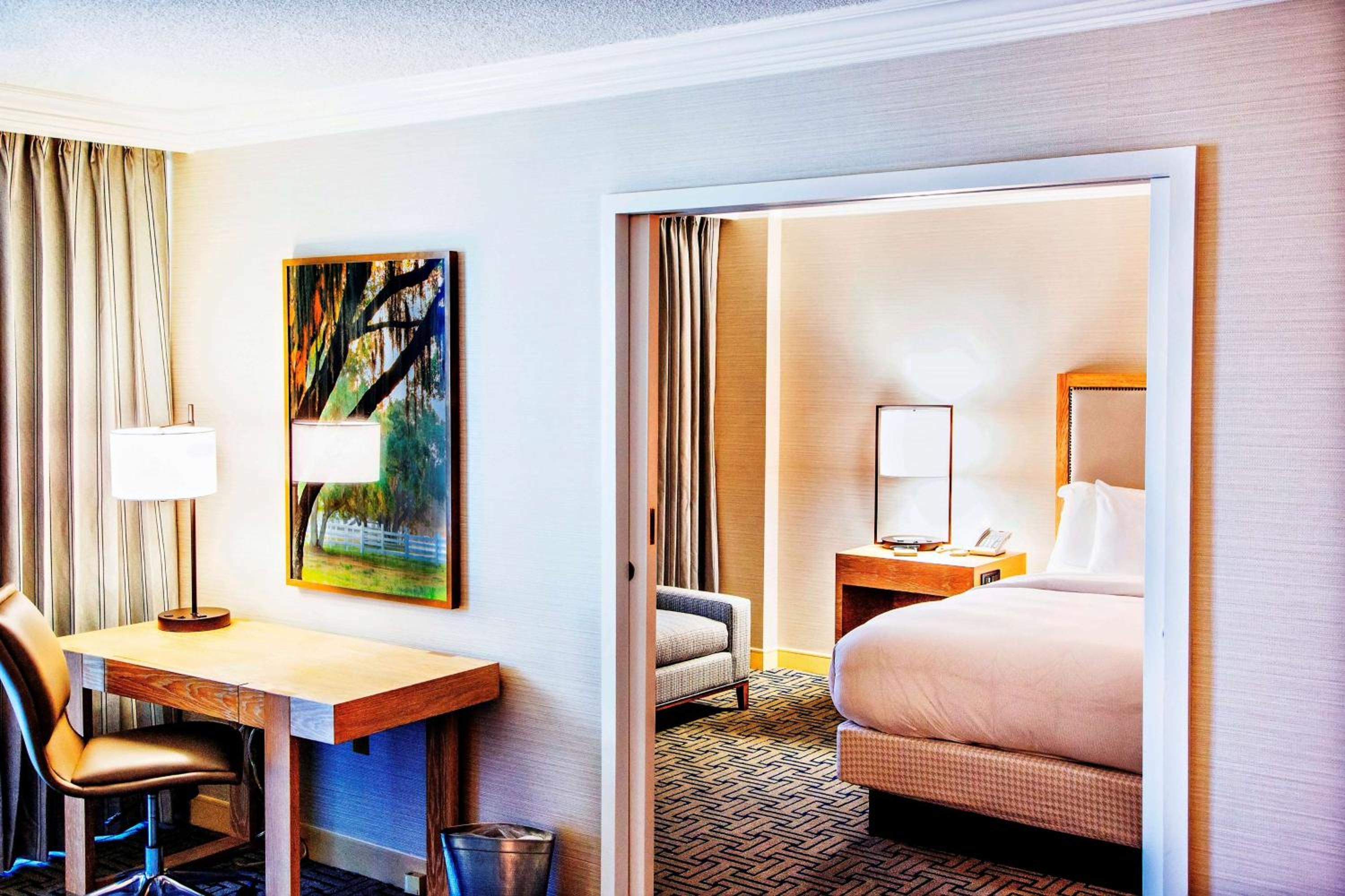 One-Bedroom King Suite photo 1