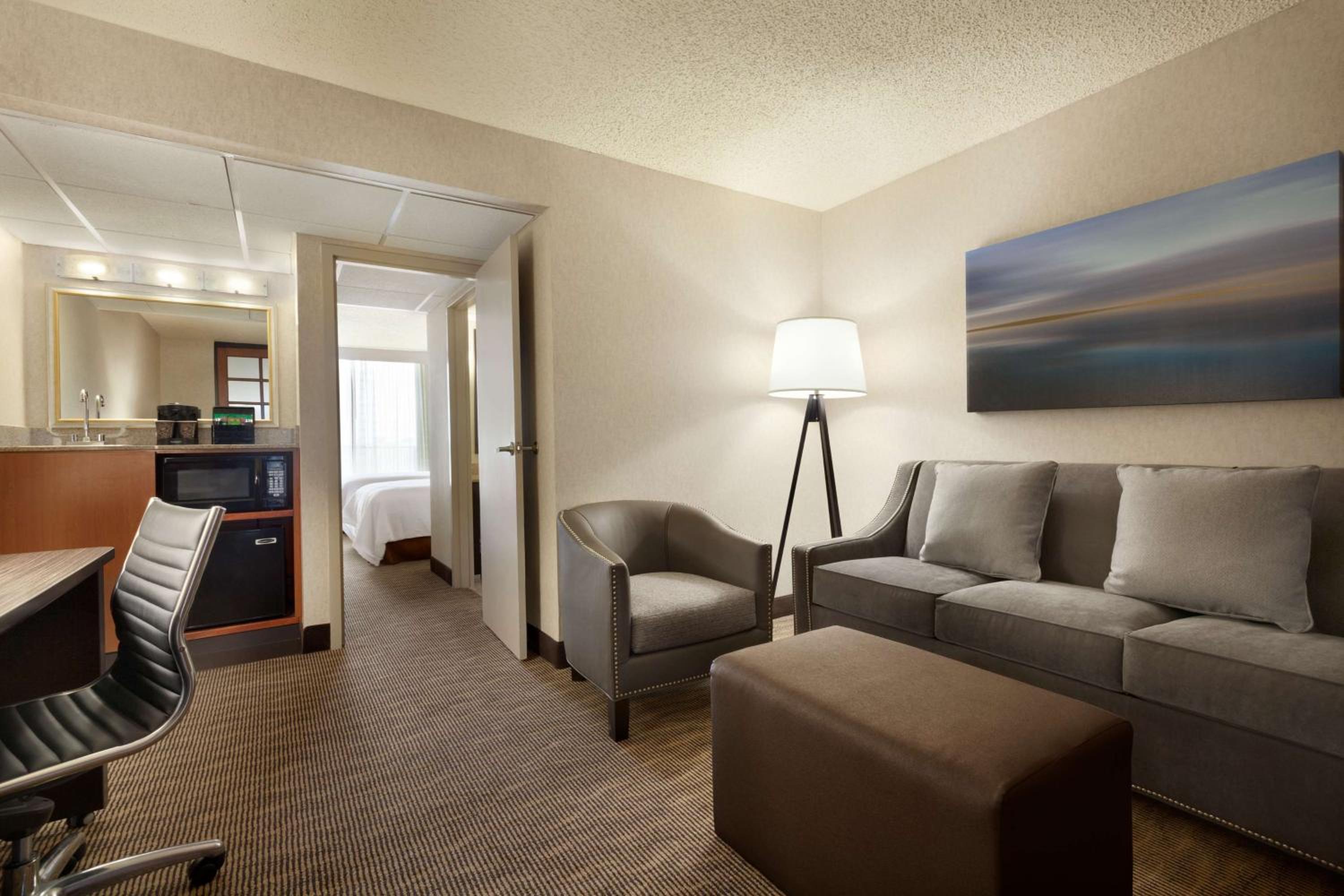 Suite with Two Double Beds - Non-Smoking photo 2