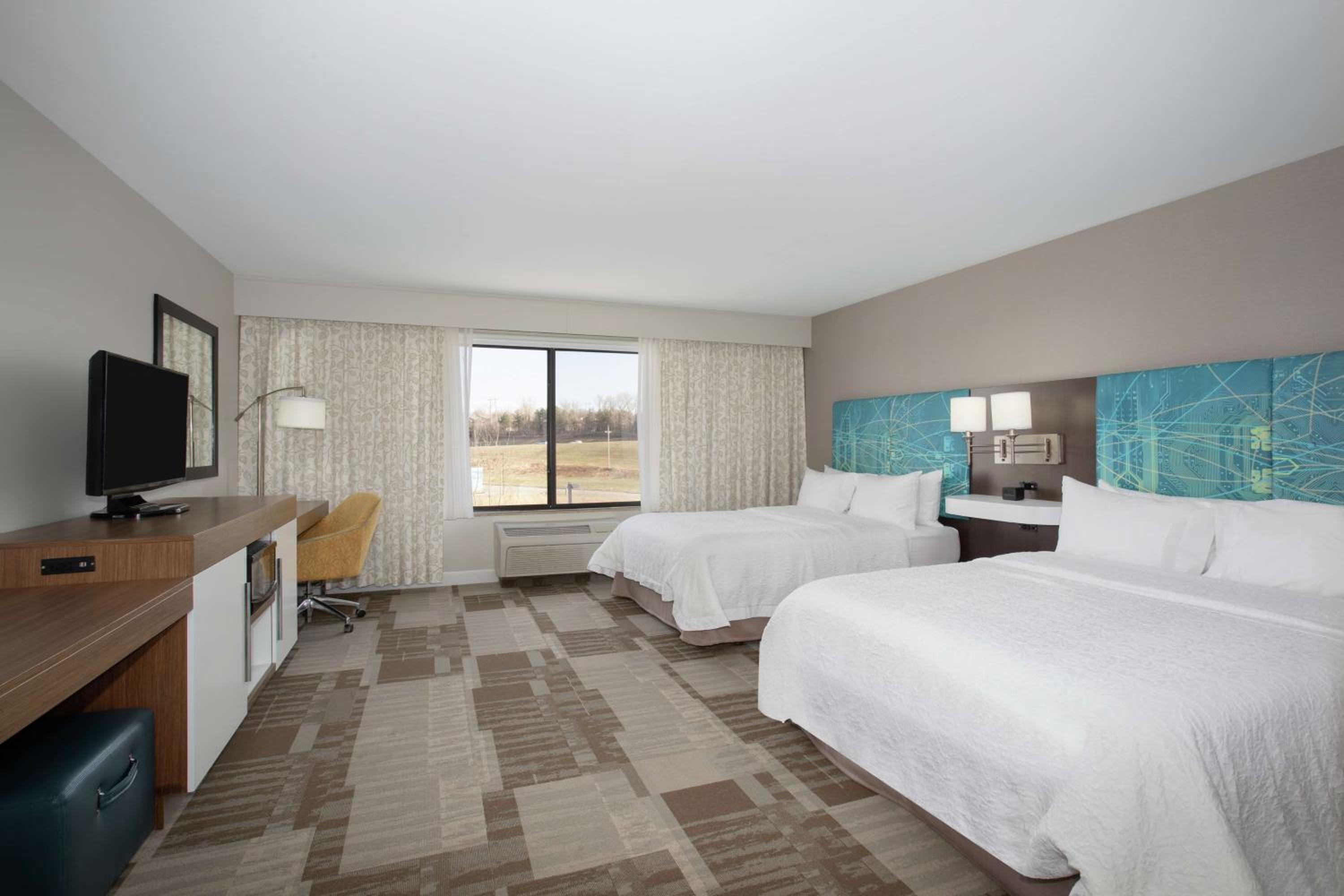 Queen Room with Two Queen Beds - Mobility and Hearing Access/Non-Smoking - Photo 3