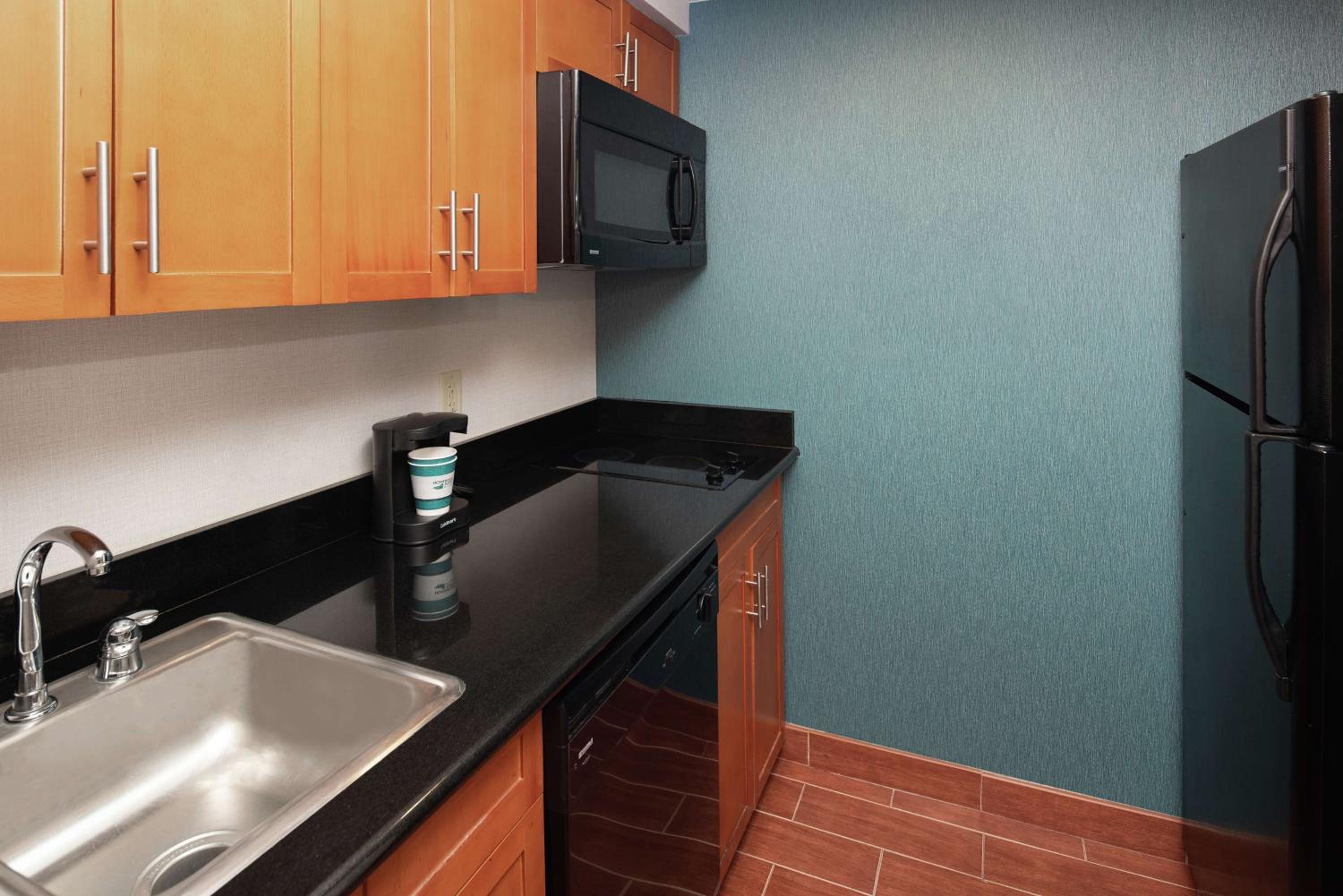 King Studio Suite - Non-Smoking - Photo 5