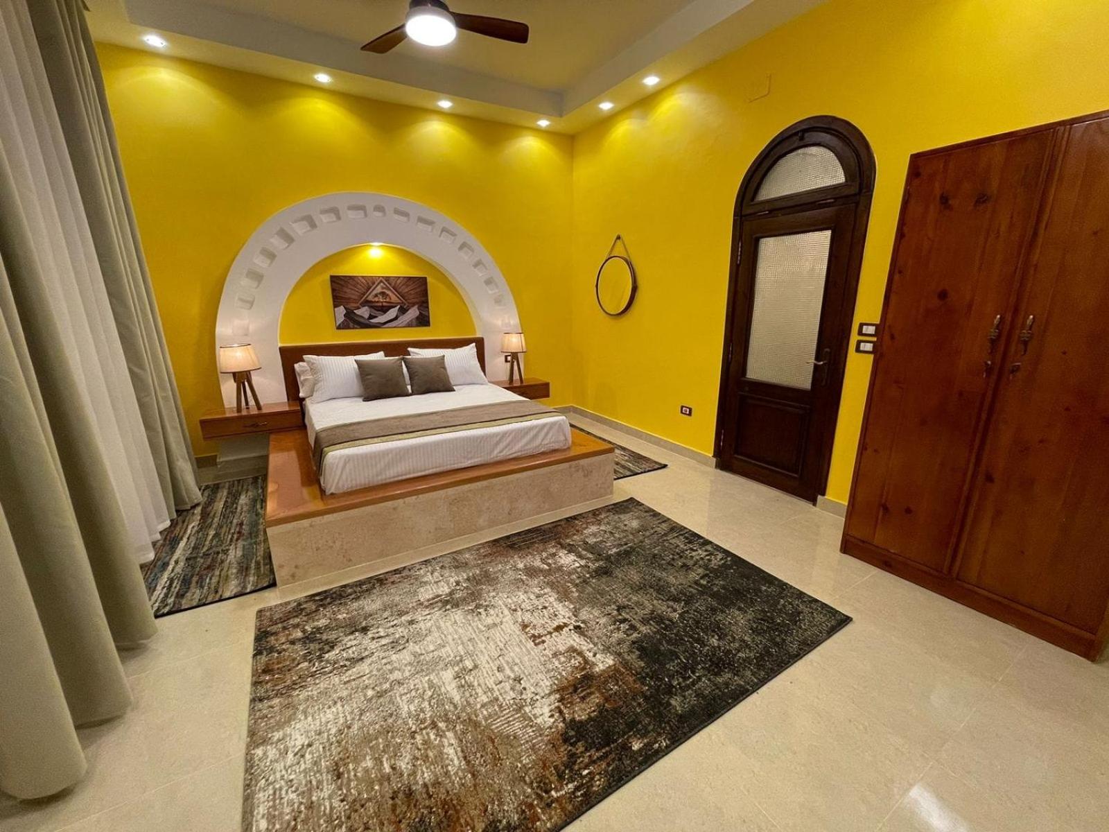 King Suite - Photo 2