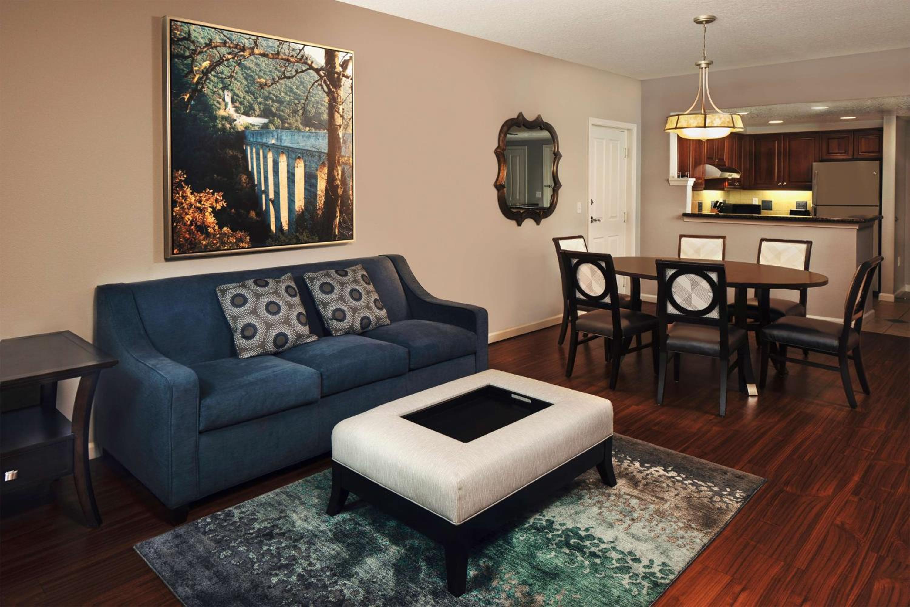 Two Bedroom Suite with sofabed & balcony