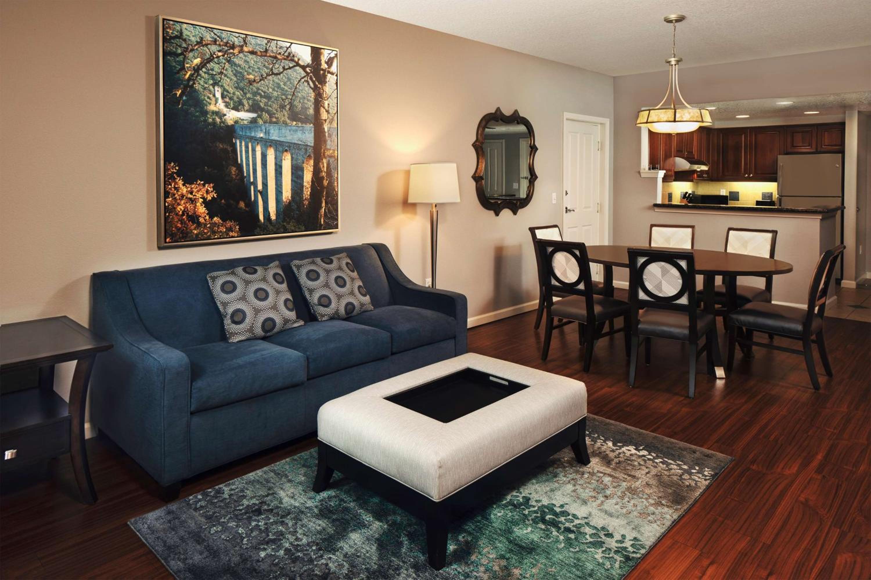 Two Bedroom Suite with sofabed & balcony
