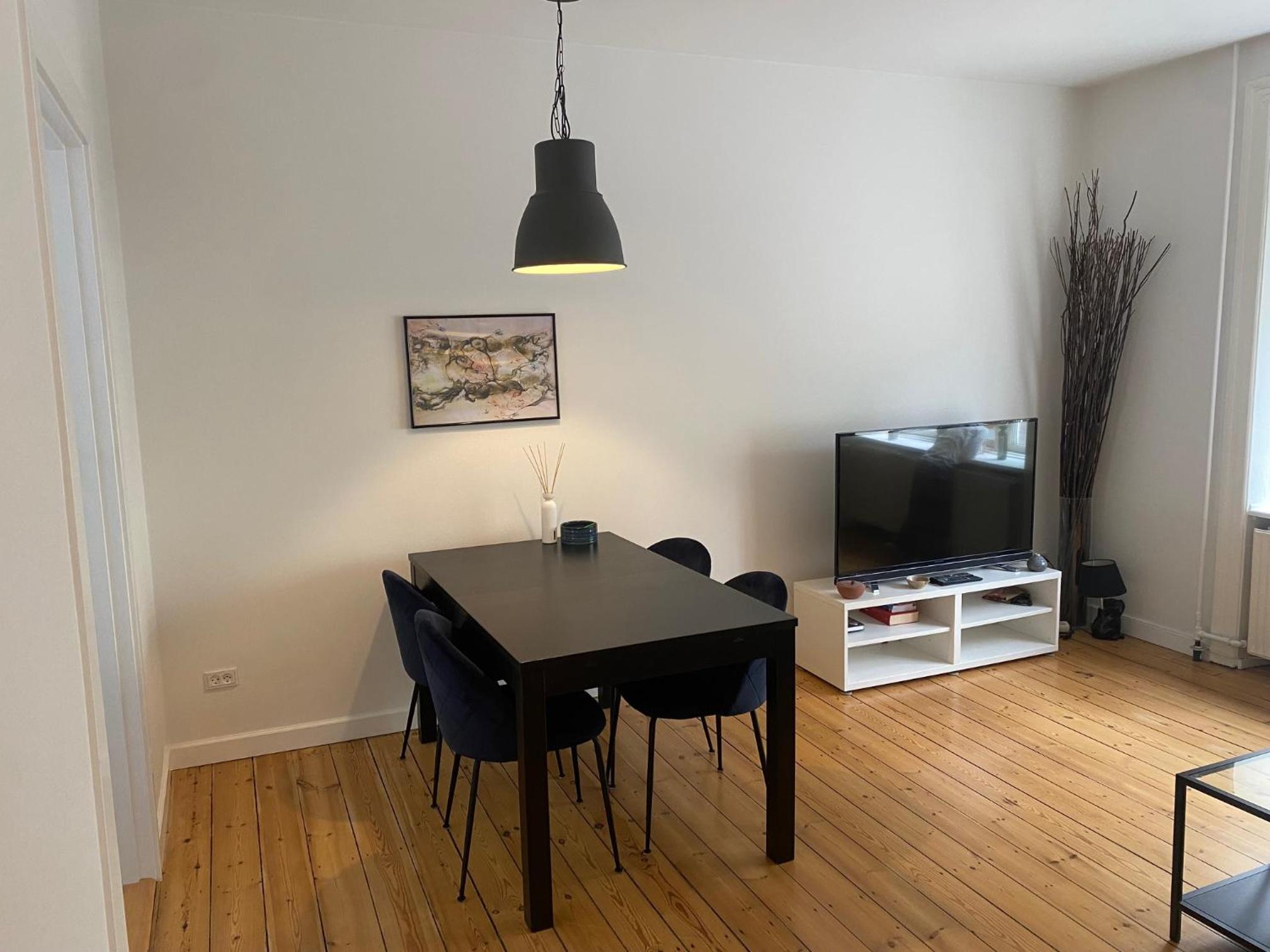 Two-Bedroom Apartment - Photo 7