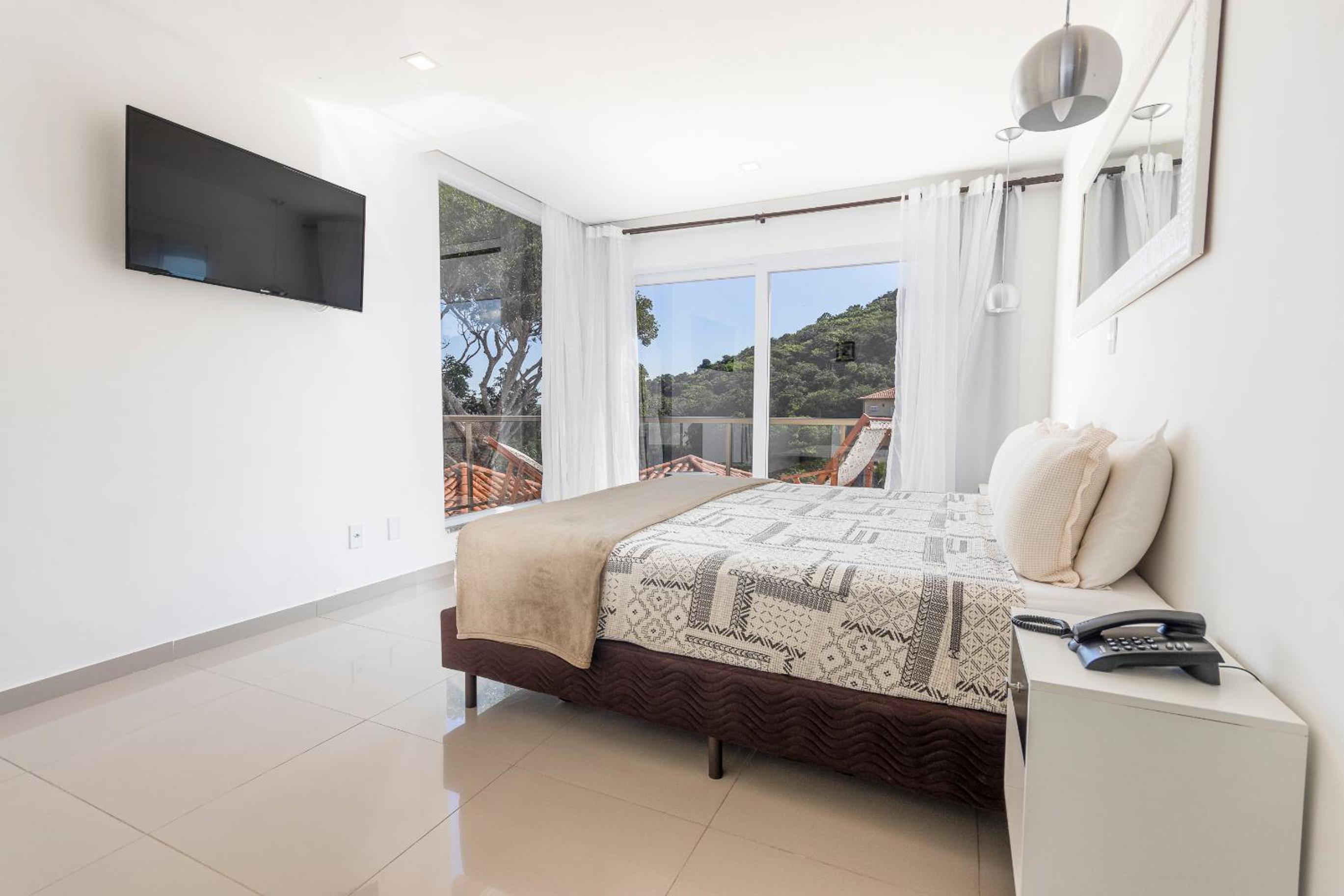 Superior Suite - Photo 12