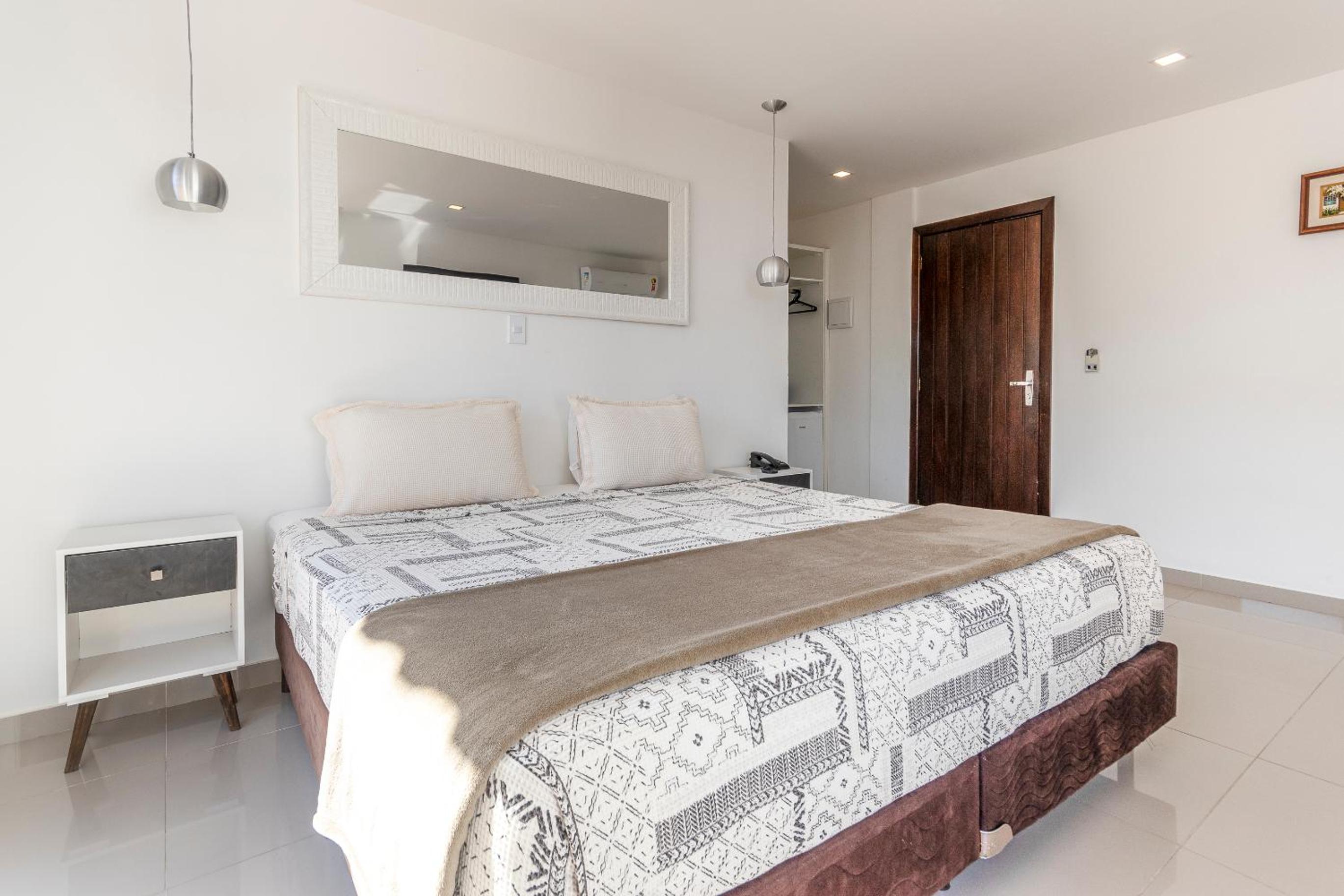 Superior Suite - Photo 9