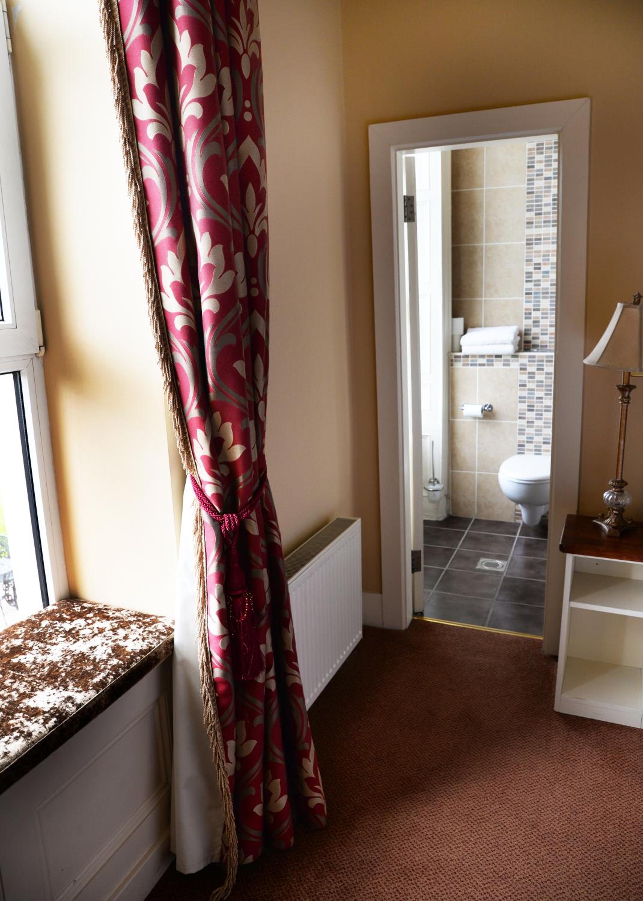 Double Room - Photo 13
