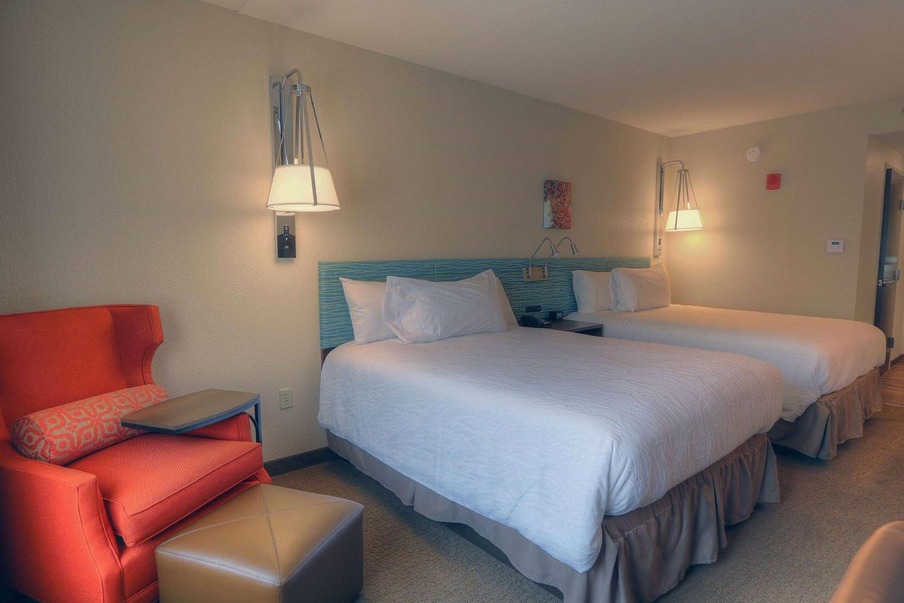 Queen Room with Two Queen Beds - Hearing Access